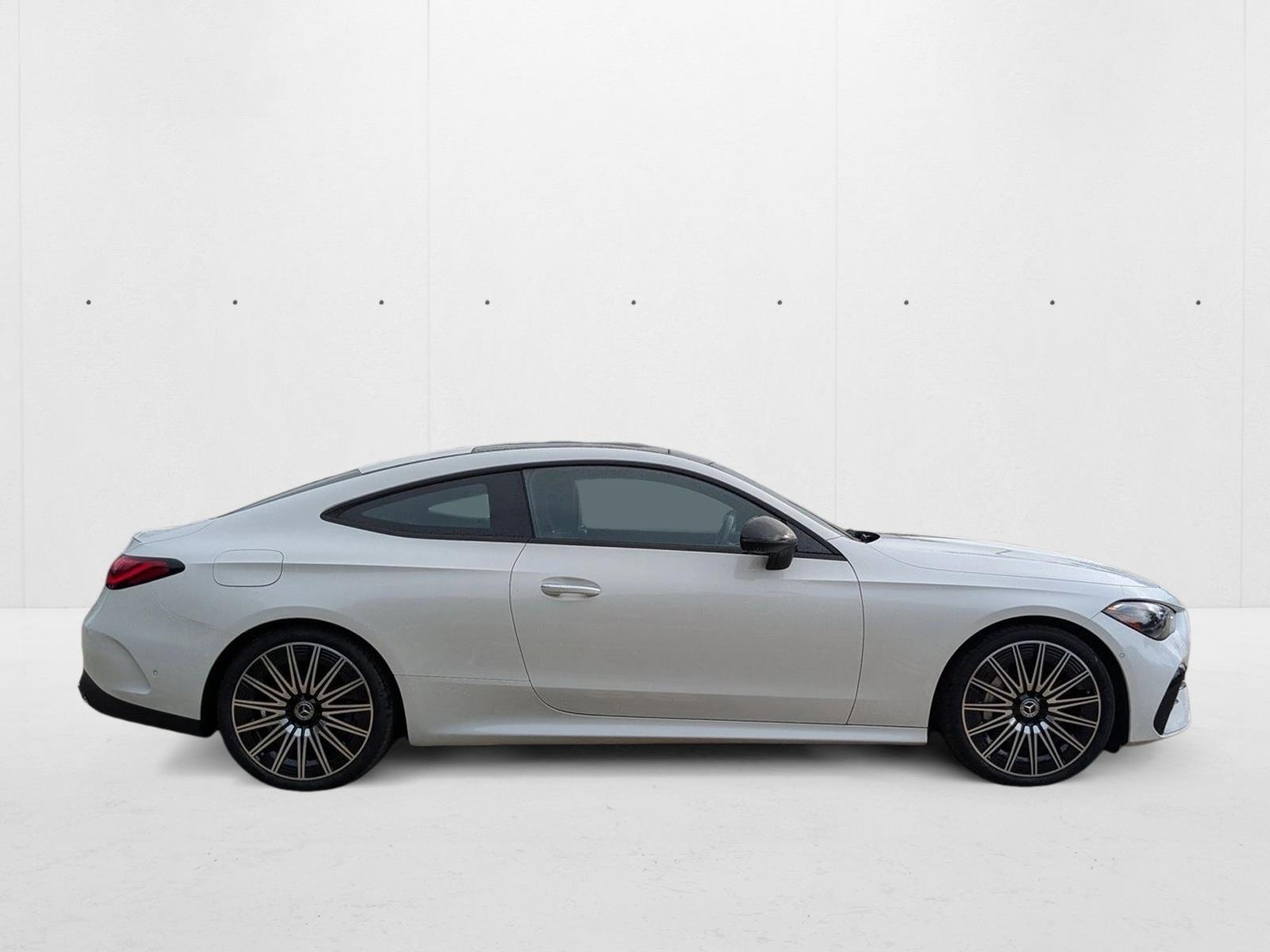 2024 Mercedes Benz CLE 450 4MATIC photo 3
