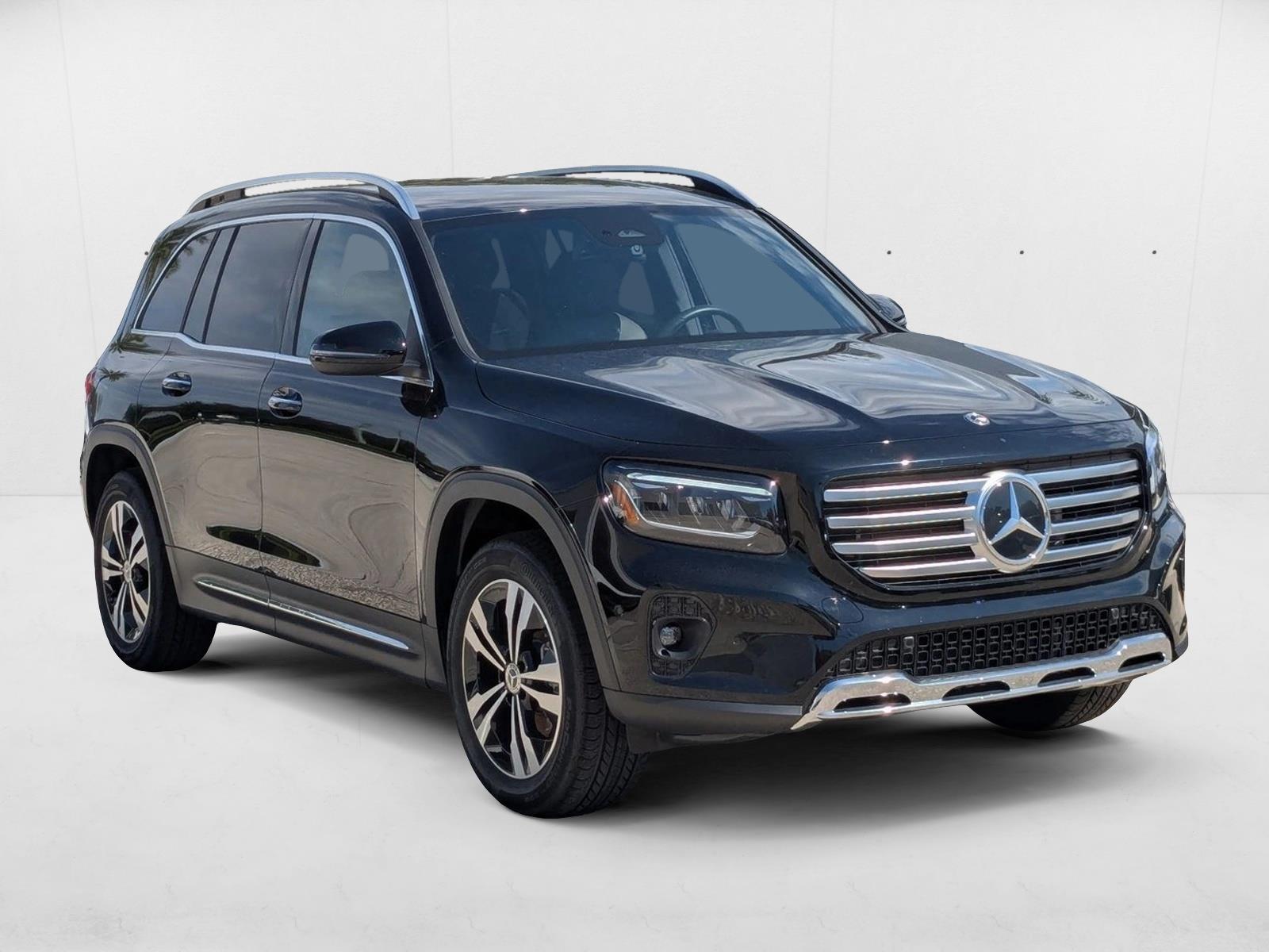 2025 Mercedes Benz GLB 250 photo 2