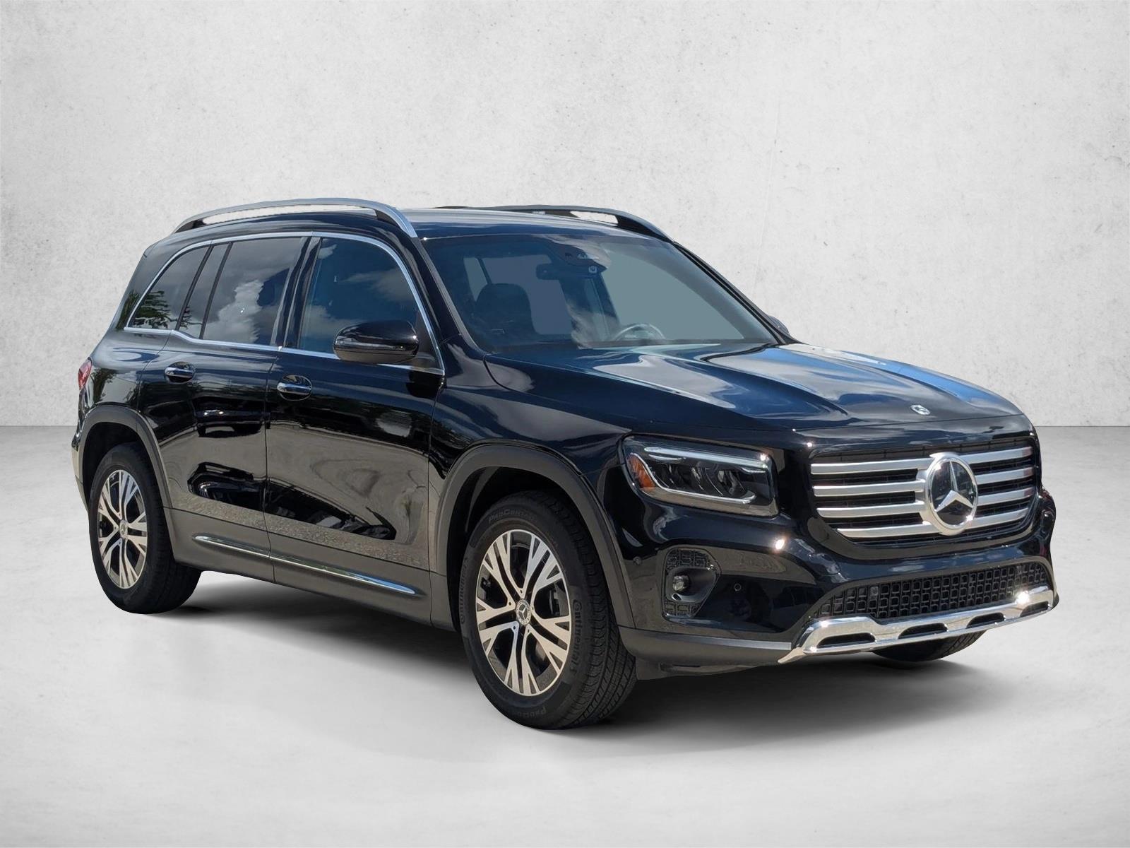 2025 Mercedes Benz GLB 250 photo 3