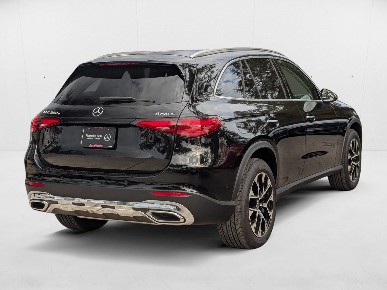2025 Mercedes Benz GLC 350e 4MATIC photo 2
