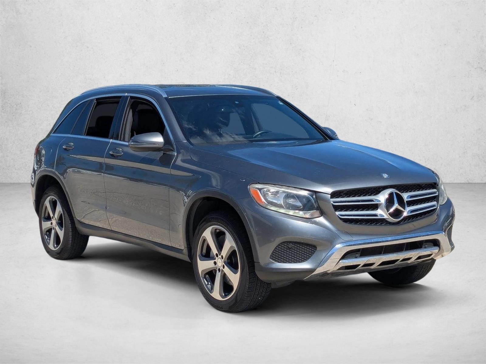 2017 Mercedes Benz GLC 300 photo 3