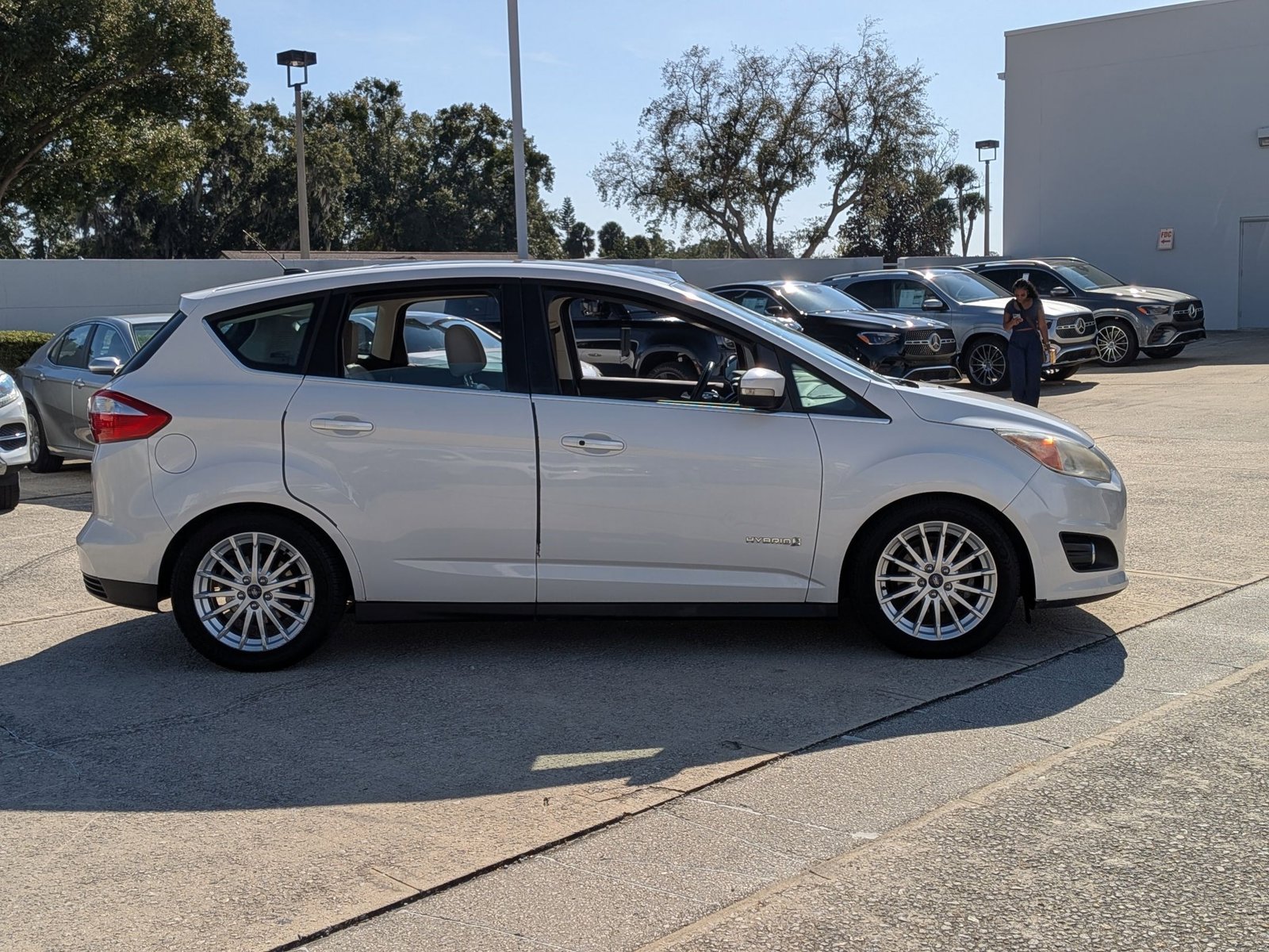 2013 Ford C-Max Hybrid SEL photo 4