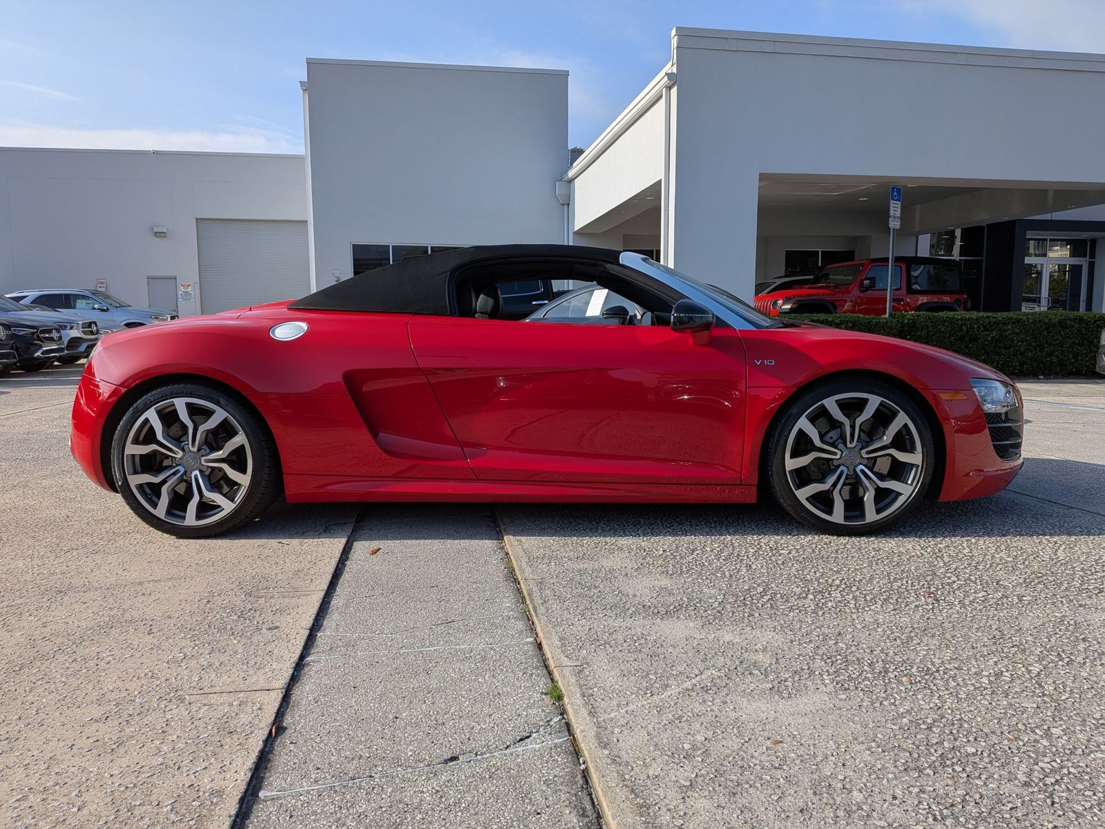 2012 Audi R8 5.2 Spyder photo 4