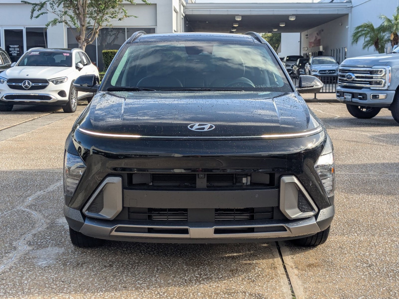 2024 Hyundai Kona Limited photo 2
