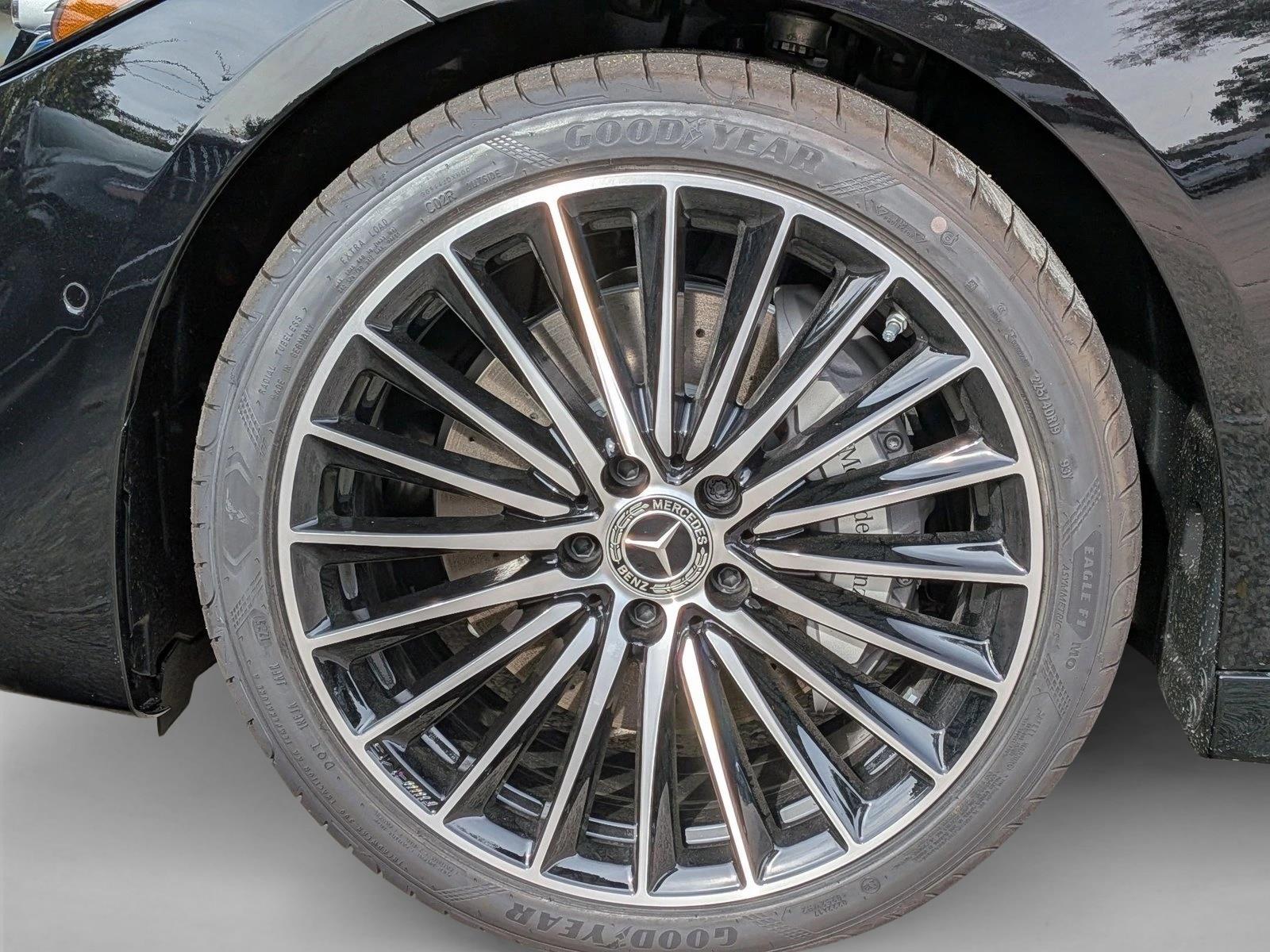 2026 Mercedes-Benz C-Class Sedan C 300 - Photo 15