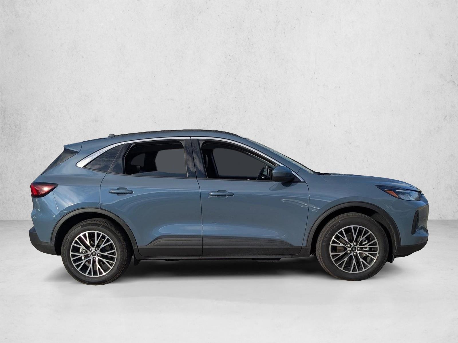 2023 Ford Escape photo 4
