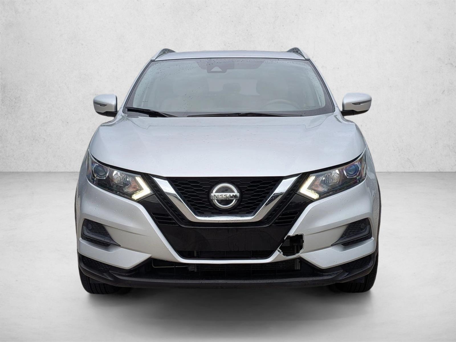 2020 Nissan Rogue Sport SV photo 2
