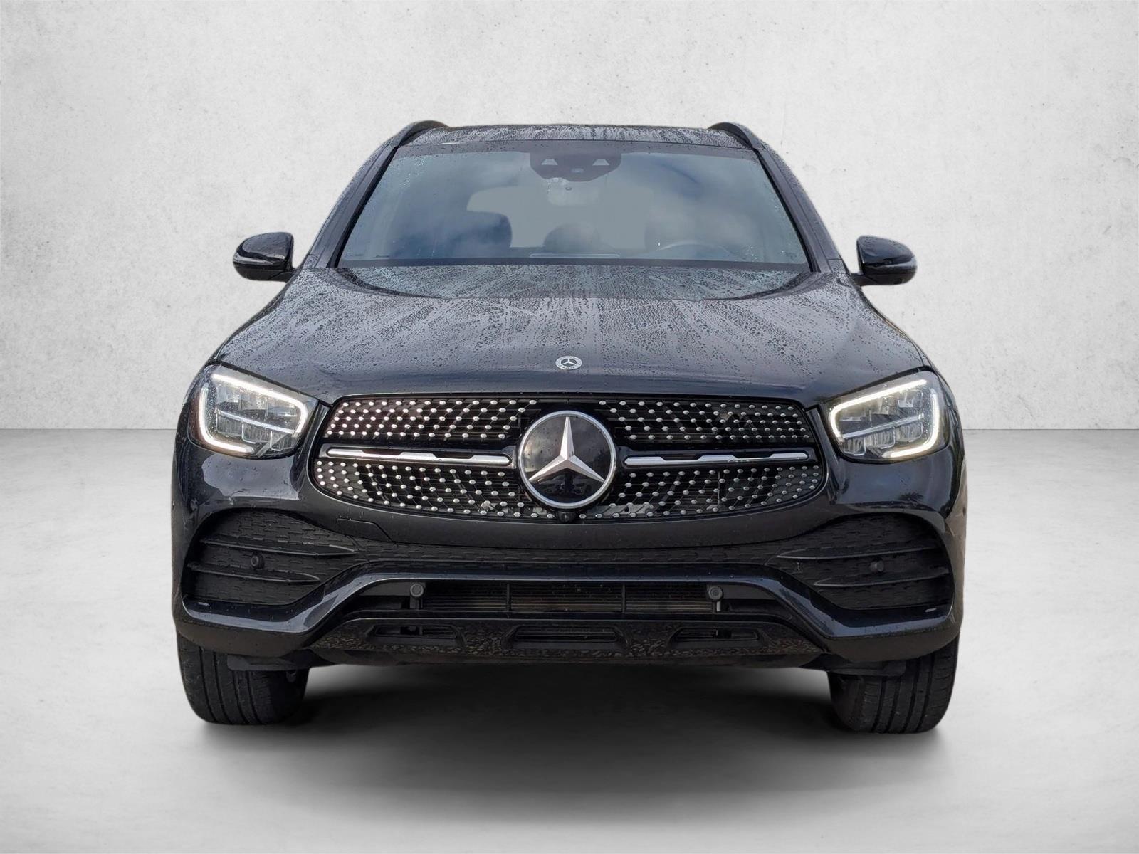 2022 Mercedes Benz GLC 300 photo 2