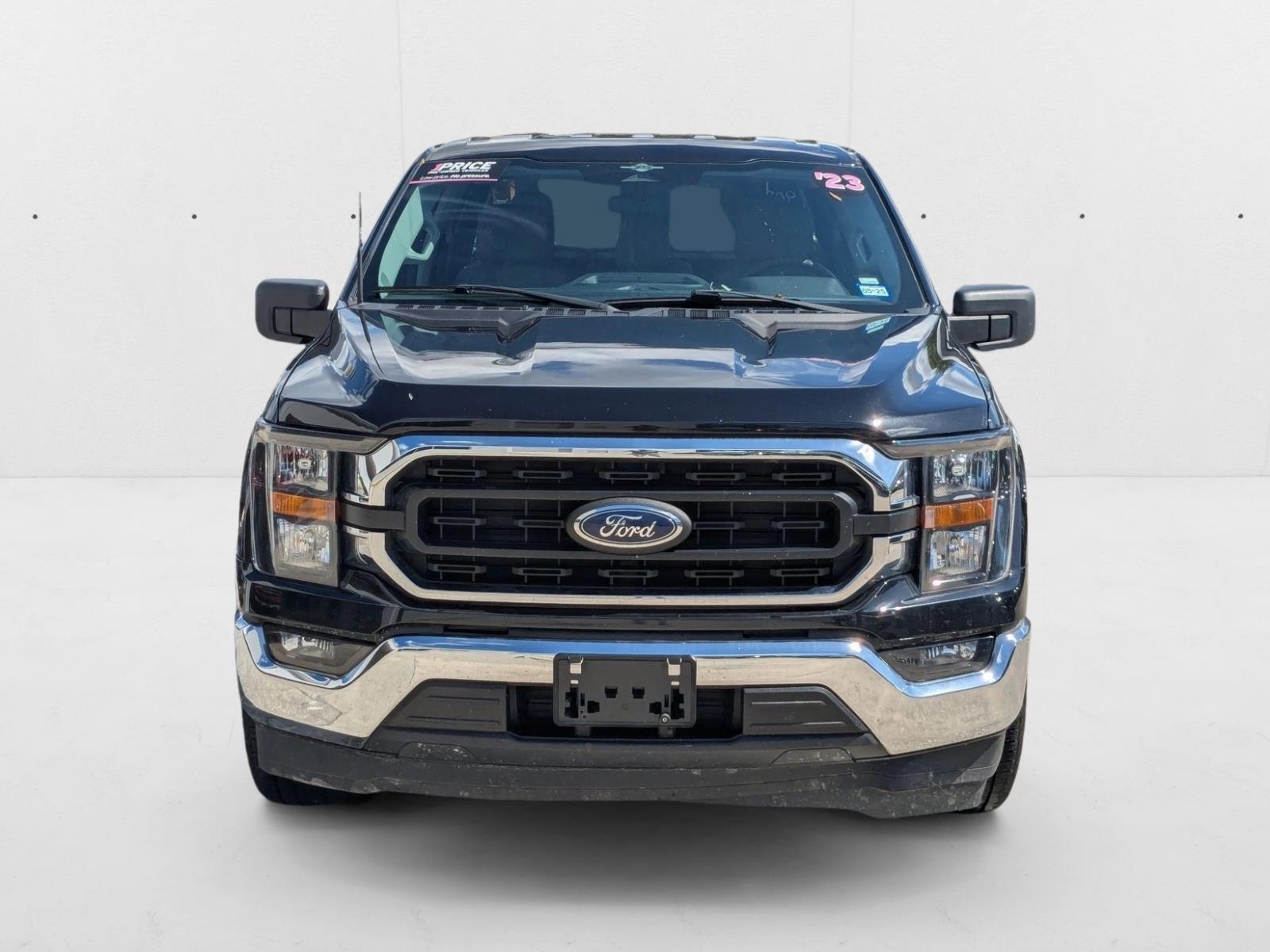 2023 Ford F-150 XLT photo 2