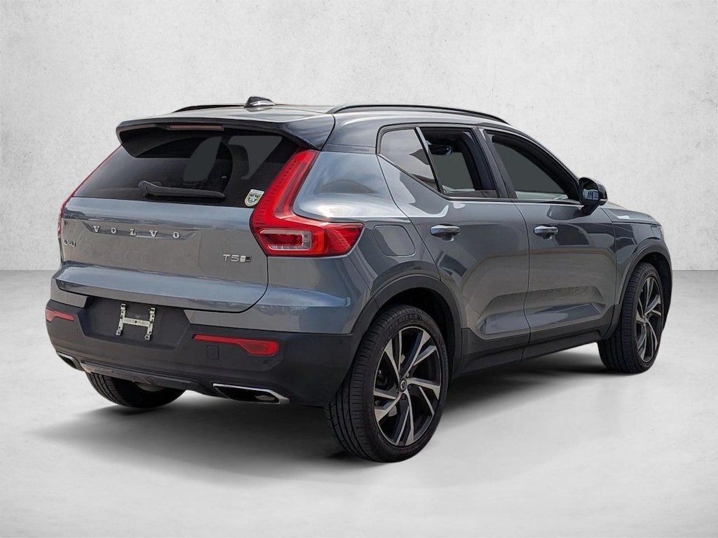 Used 2019 Volvo XC40 T5 R-Design SUV
