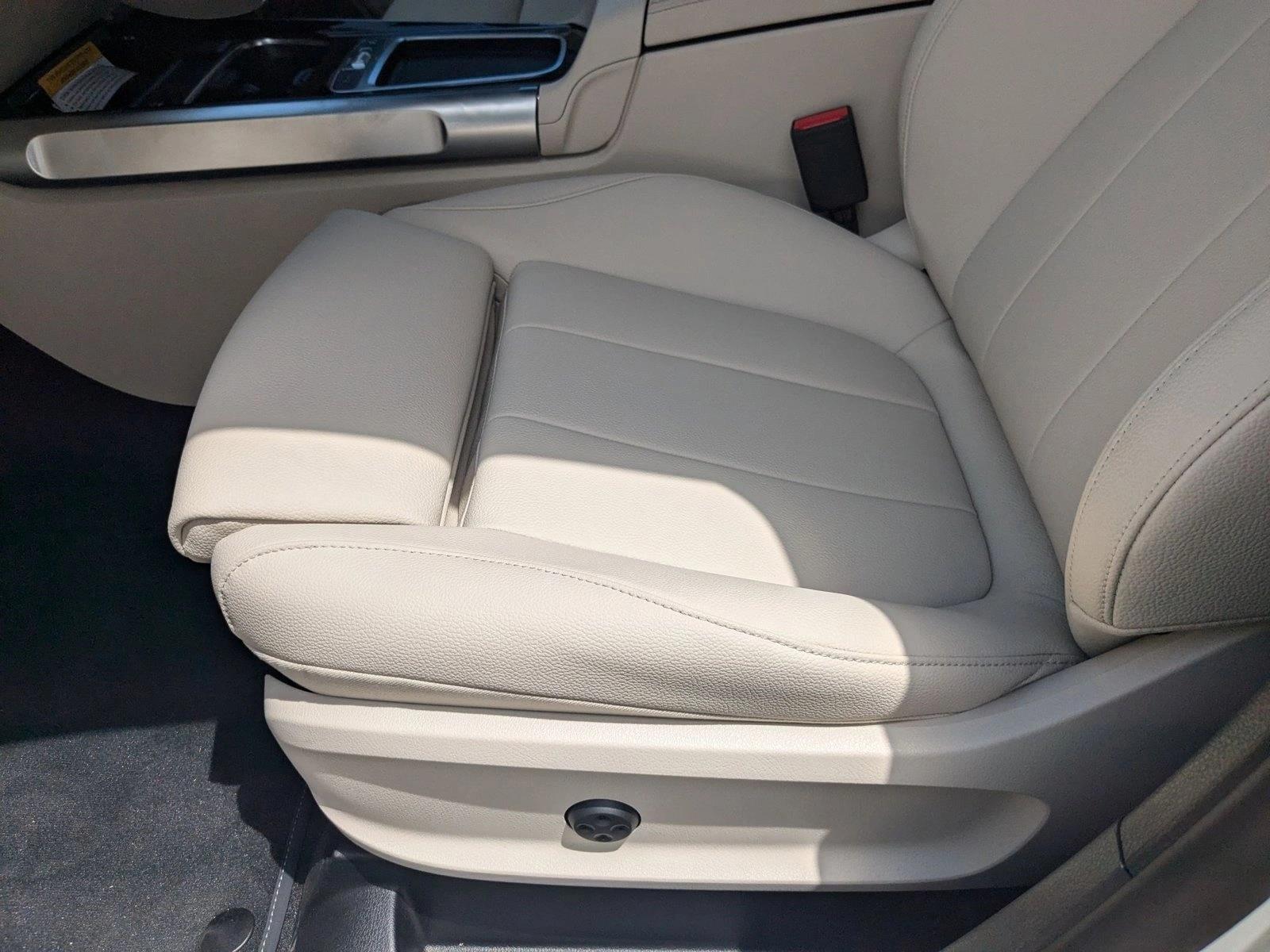 2025 Mercedes Benz GLB 250 photo 4