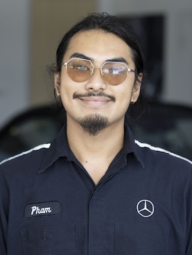 Staff member Michael Pham from ID_2d77cbdd57be