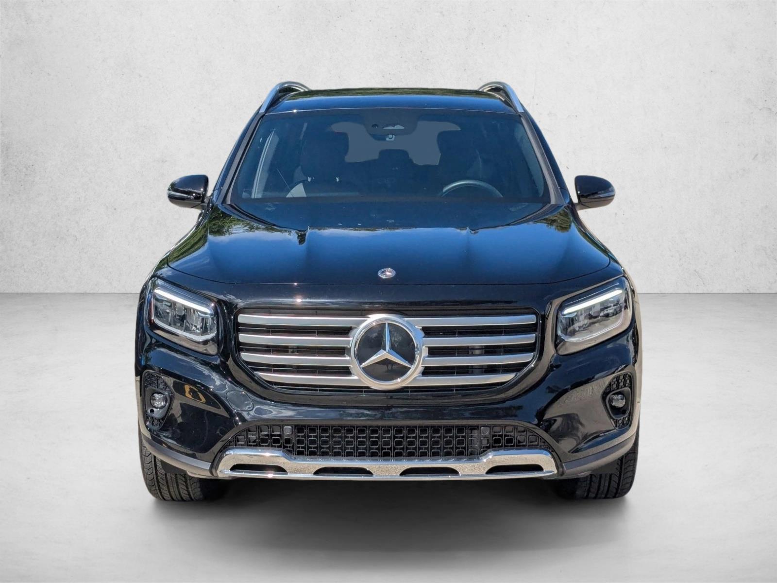 2025 Mercedes Benz GLB 250 photo 2