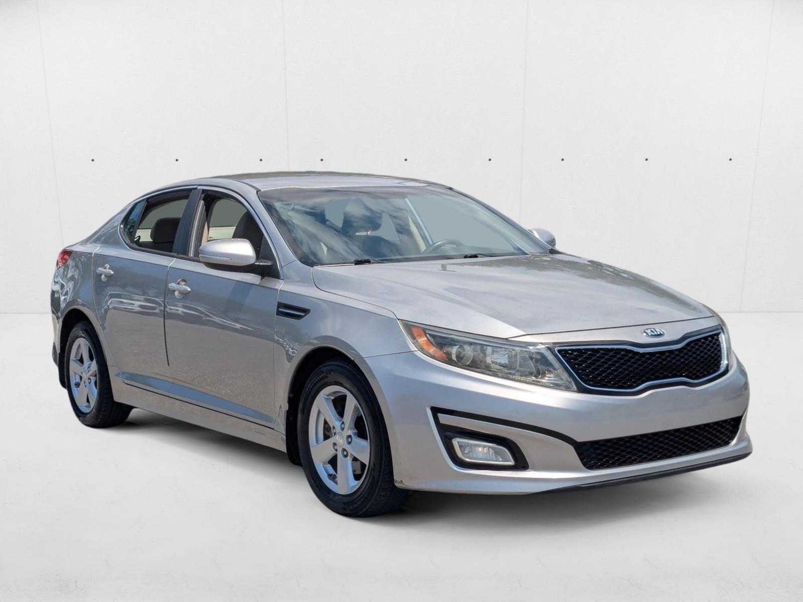 2015 Kia Optima LX photo 3
