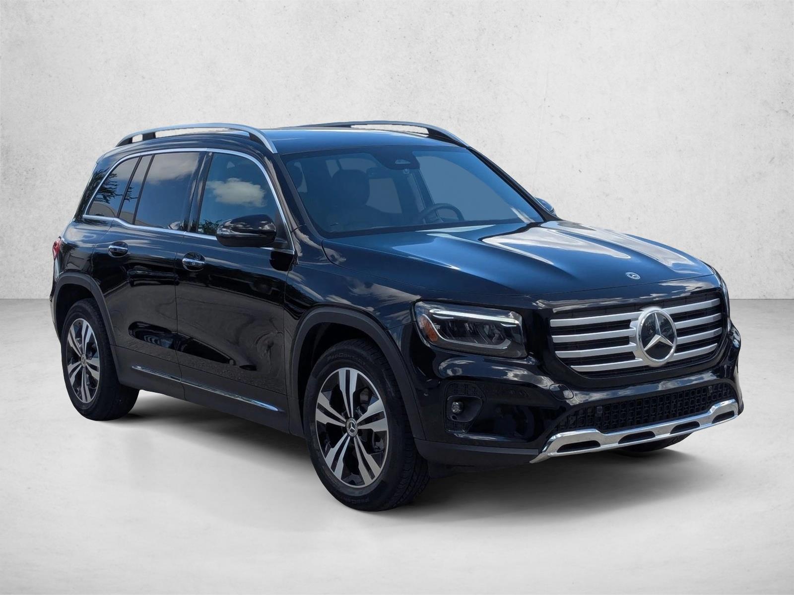 2025 Mercedes Benz GLB 250 photo 3