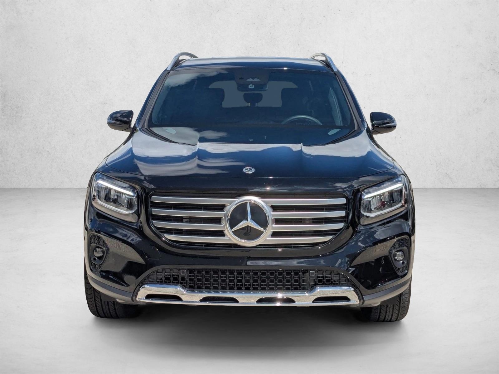 2025 Mercedes Benz GLB 250 photo 2