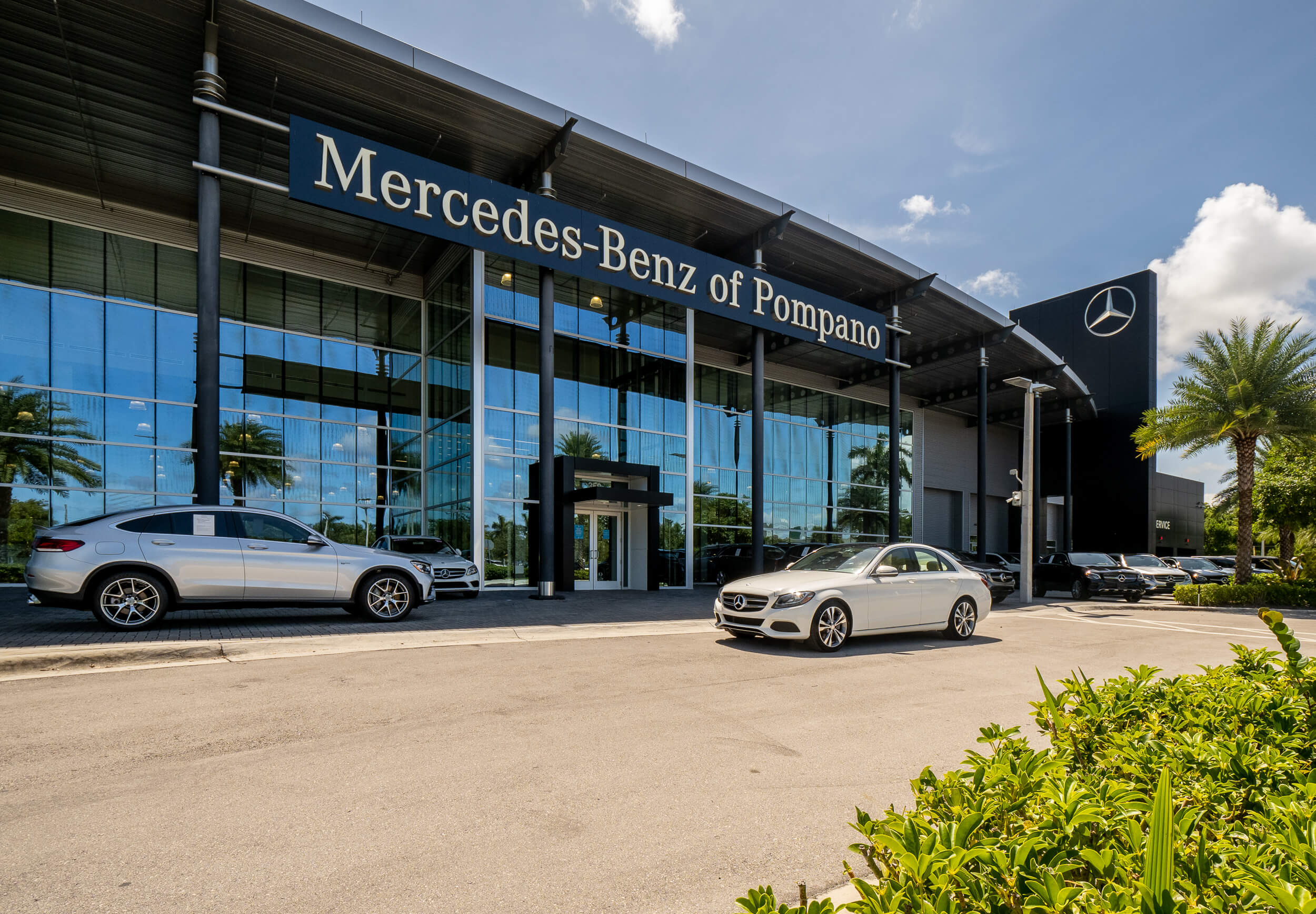 Exterior shot of Mercedes-Benz of Pompano dealership