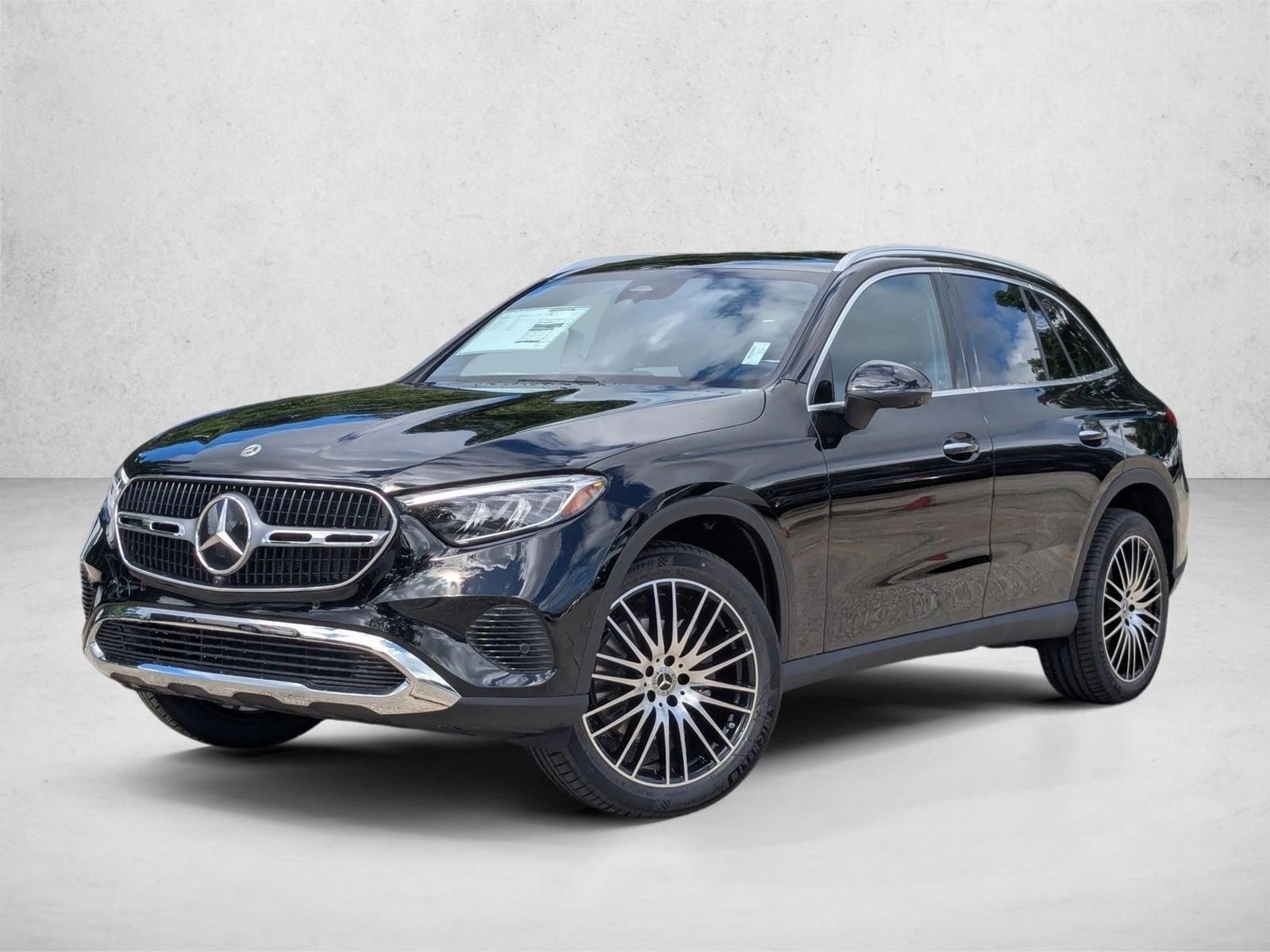 2026 Mercedes-Benz GLC Base's photo