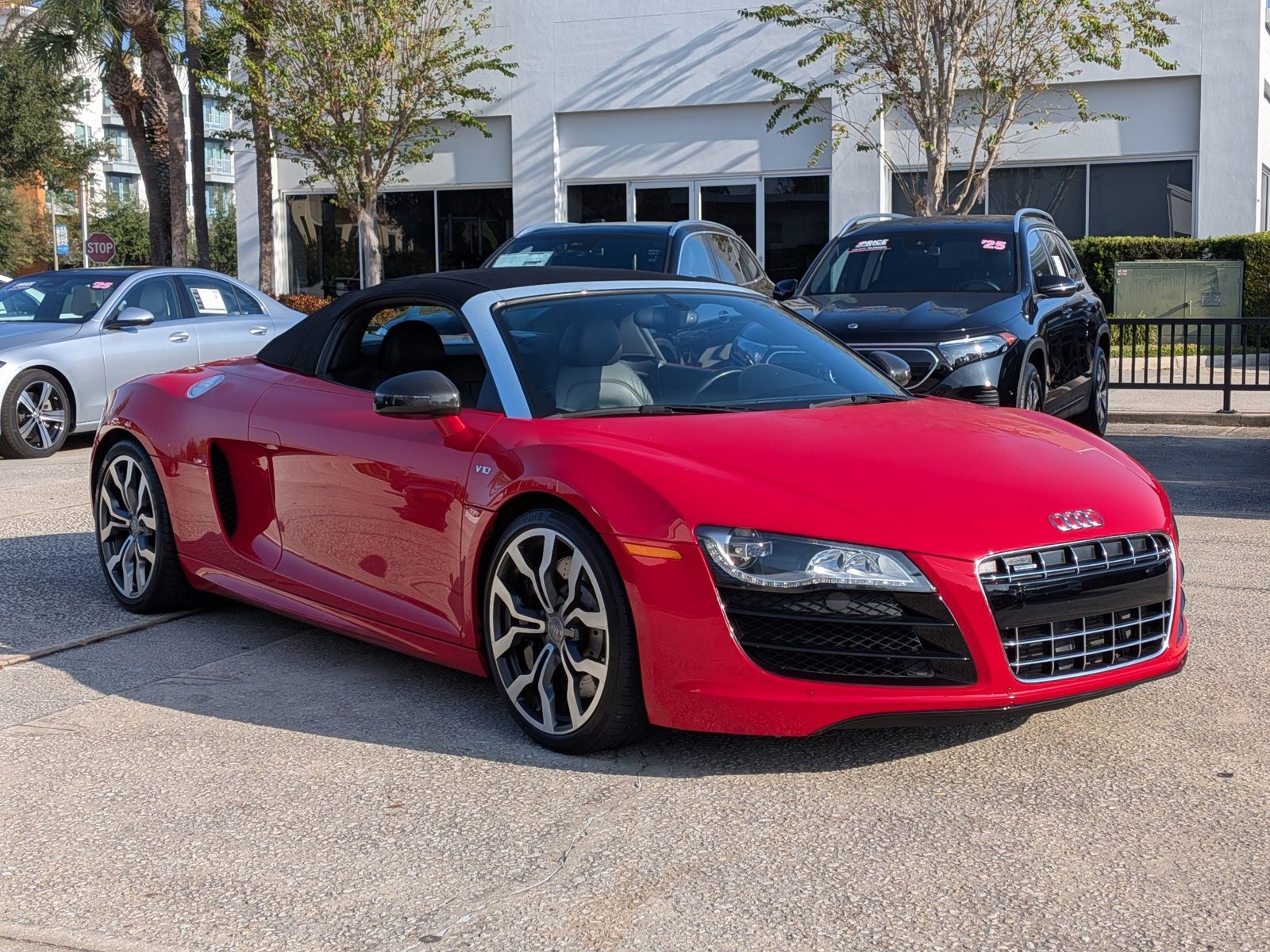 2012 Audi R8 5.2 Spyder photo 3