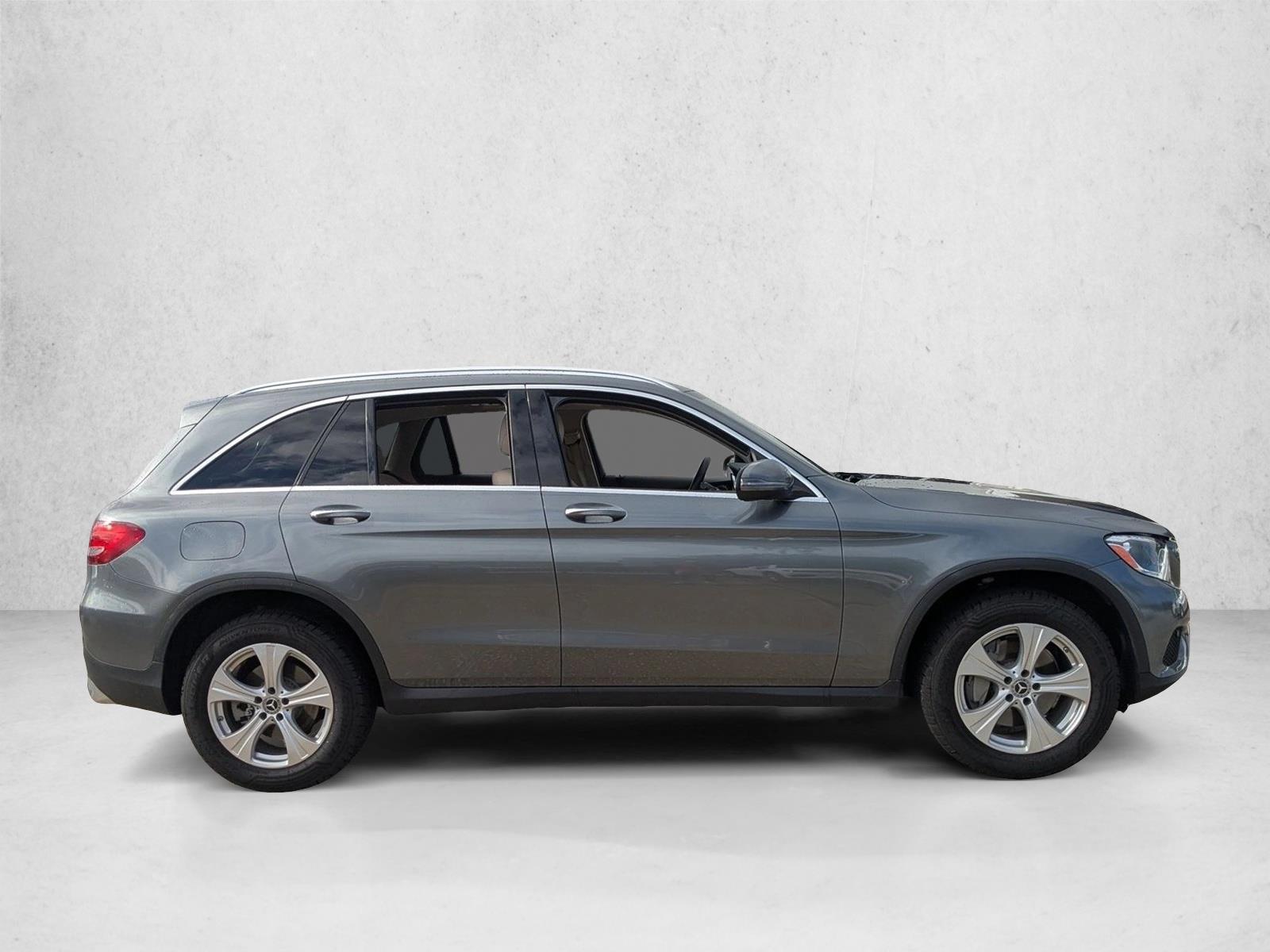 2018 Mercedes Benz GLC 300 photo 4
