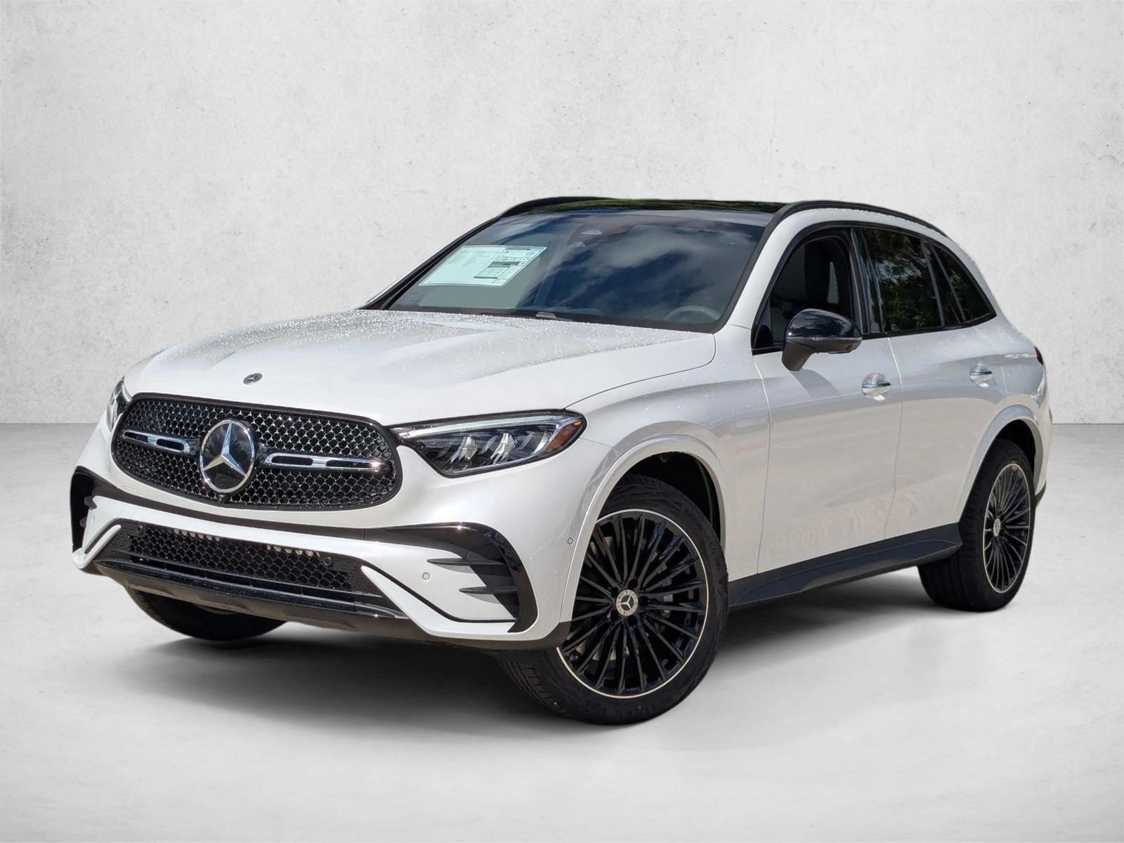 2026 Mercedes-Benz GLC Base's photo