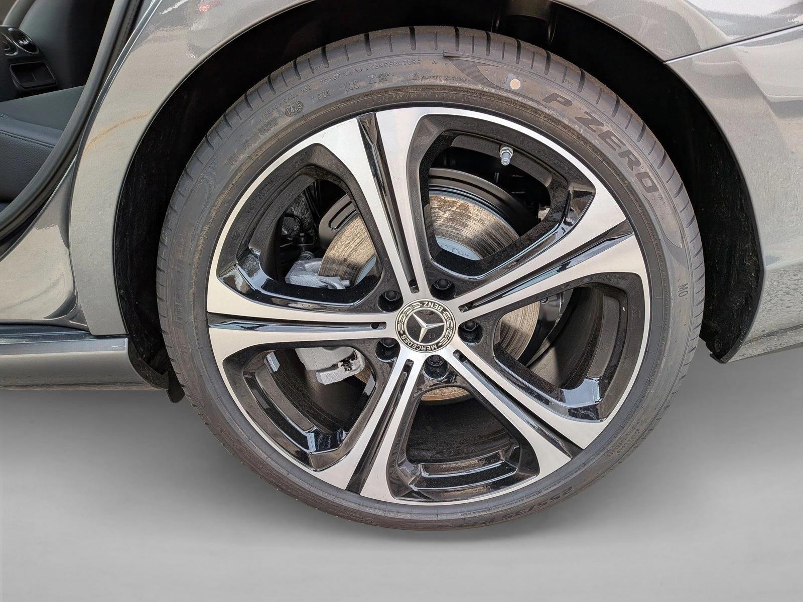 2026 Mercedes-Benz C-Class Sedan C 300 - Photo 15