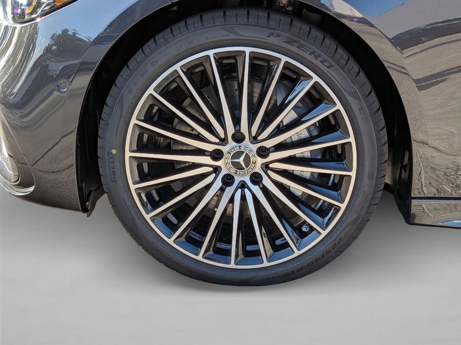 2026 Mercedes-Benz C-Class Sedan C 300 - Photo 15