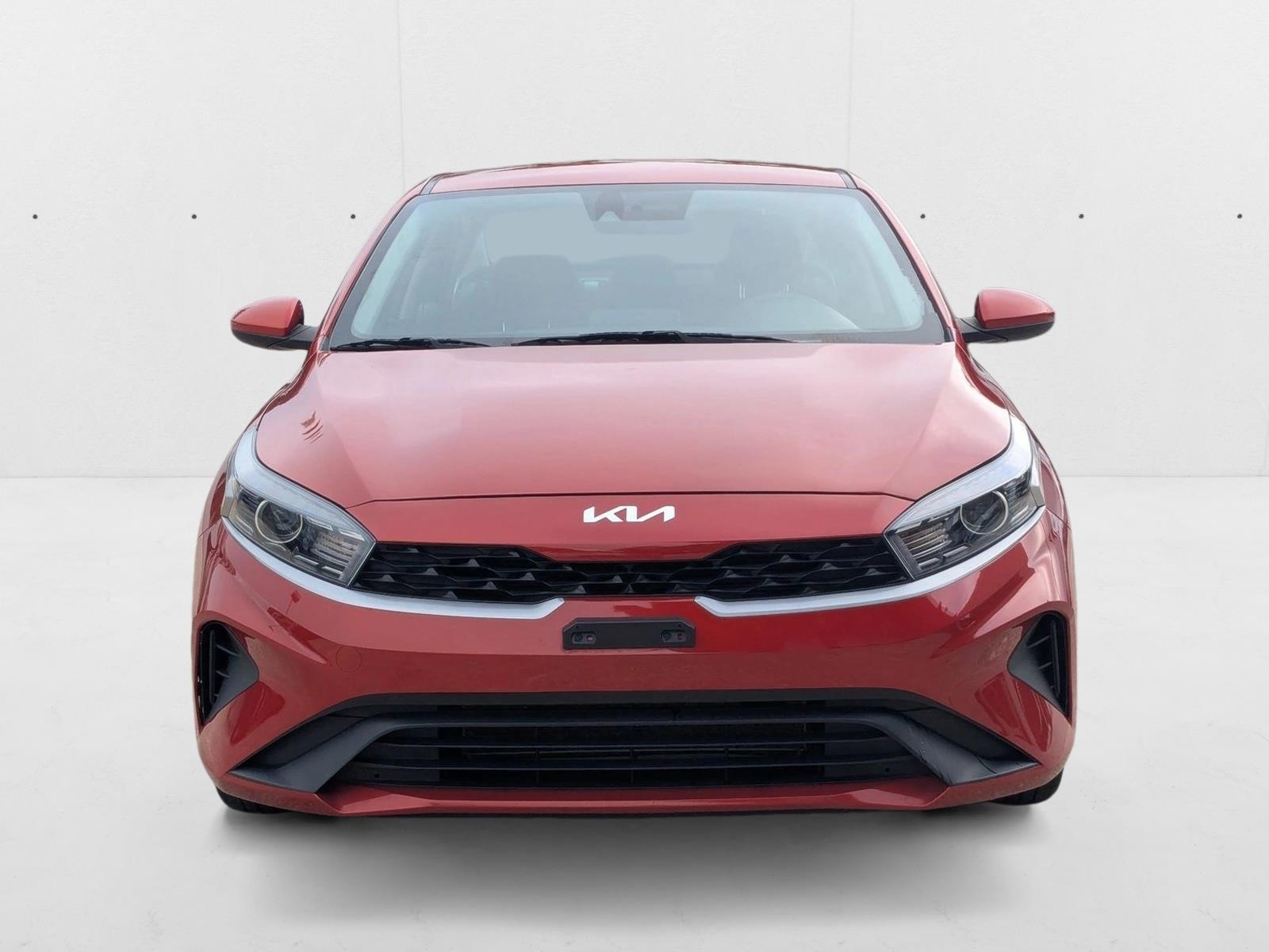 2023 Kia Forte LXS photo 2