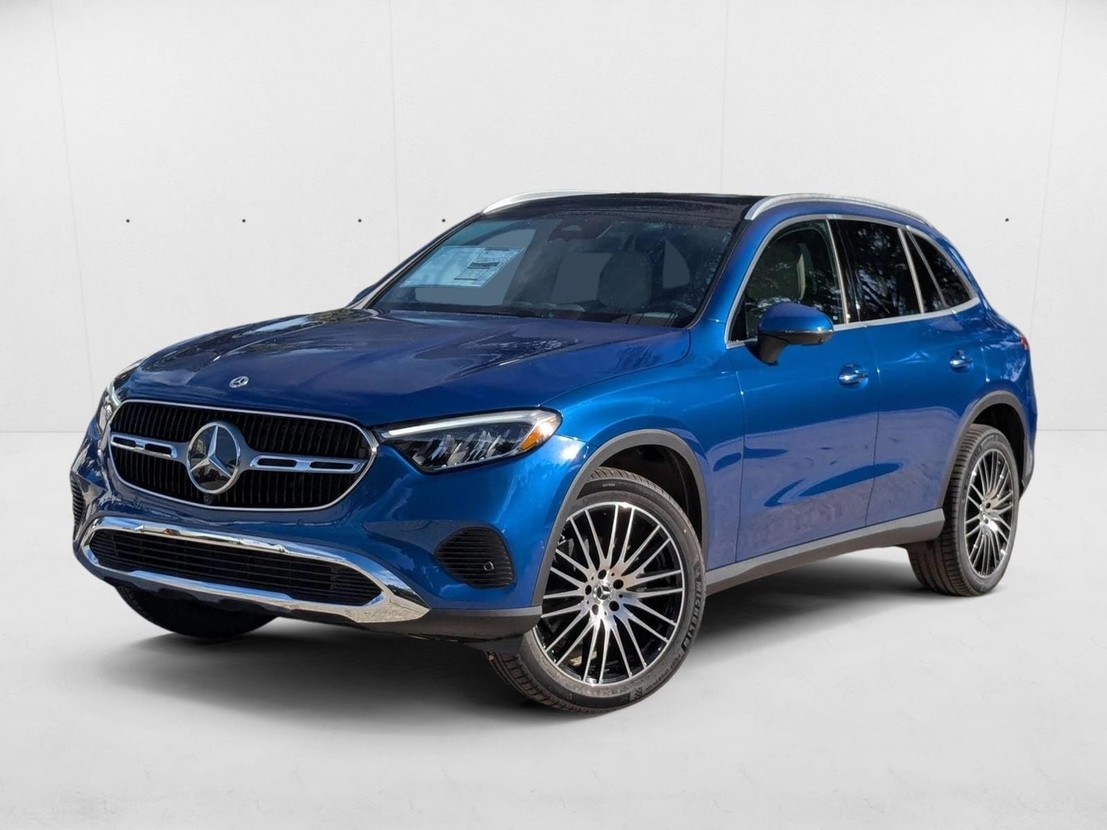 2026 Mercedes-Benz GLC Base's photo
