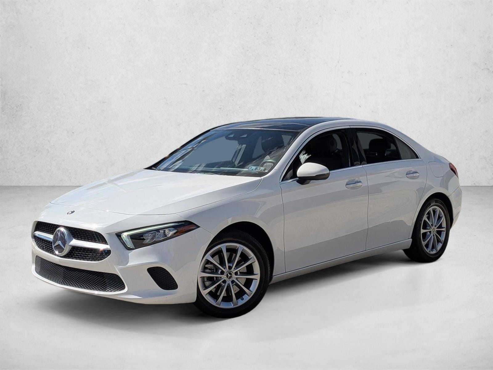 2019 Mercedes-Benz A-Class A220 4MATIC's photo