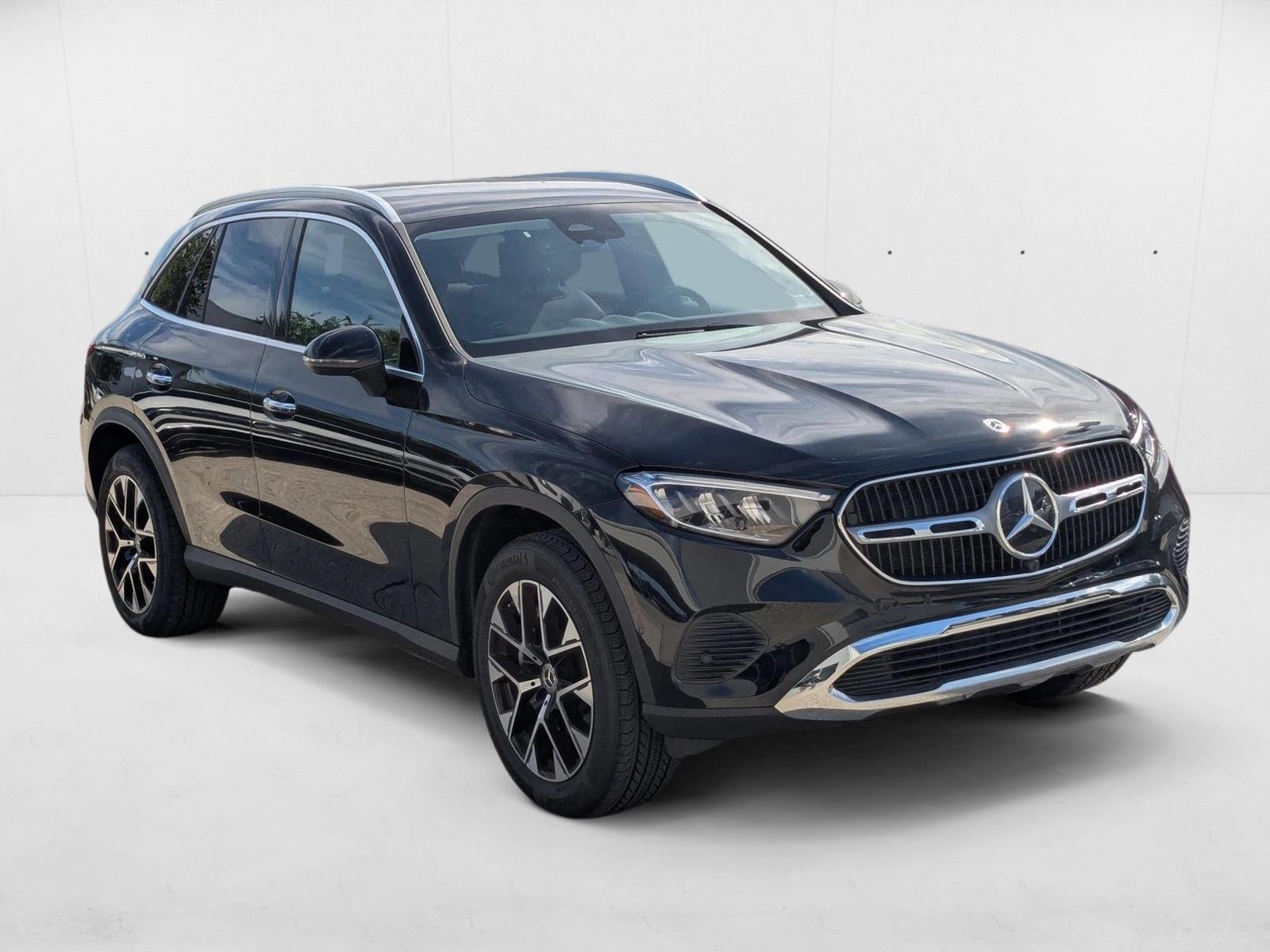2025 Mercedes Benz GLC 350e 4MATIC photo 3