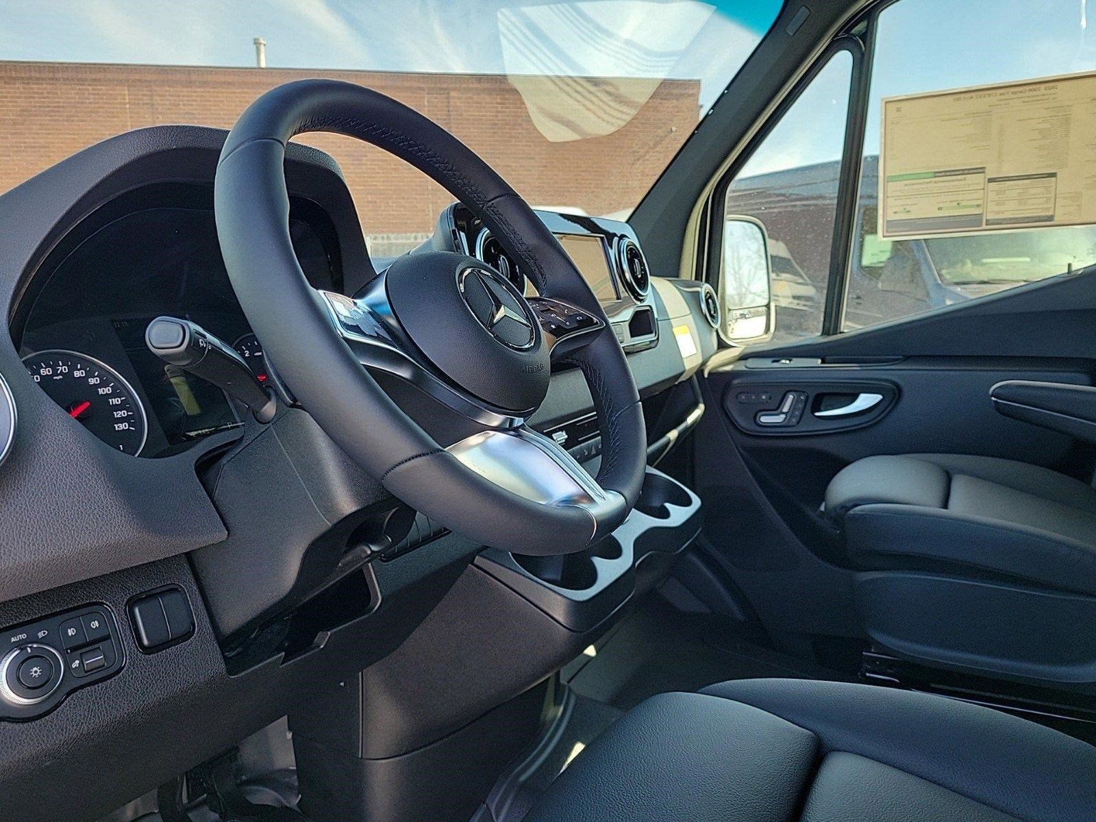 2025 MERCEDES-BENZ SPRINTER - Image 18