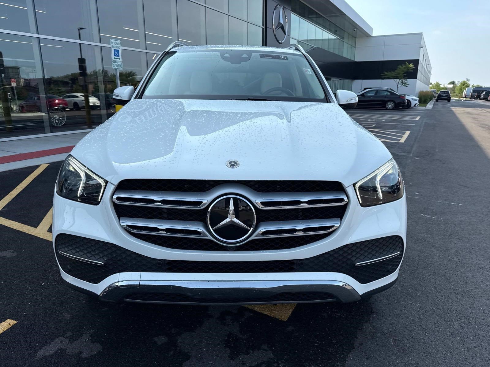 2022 Mercedes Benz GLE 450 4MATIC photo 2