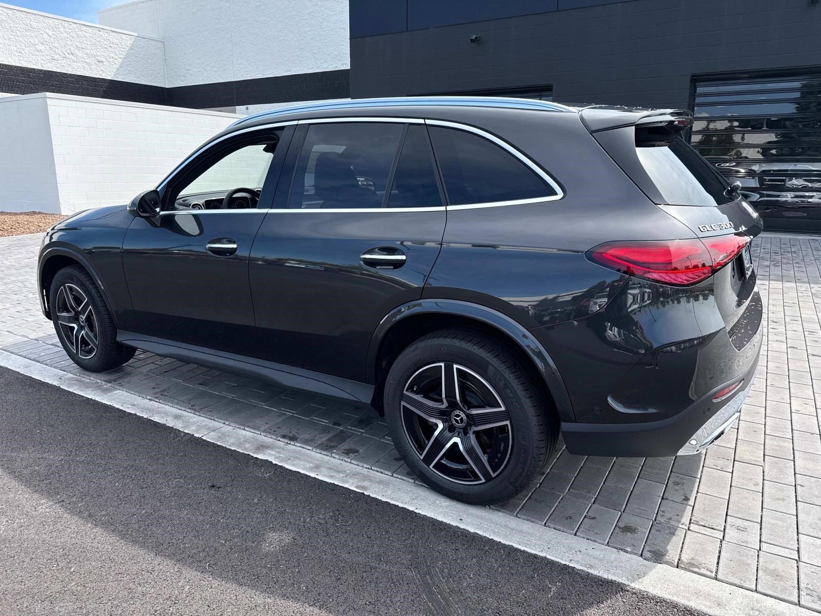 2025 MERCEDES-BENZ GLC-CLASS - Image 8