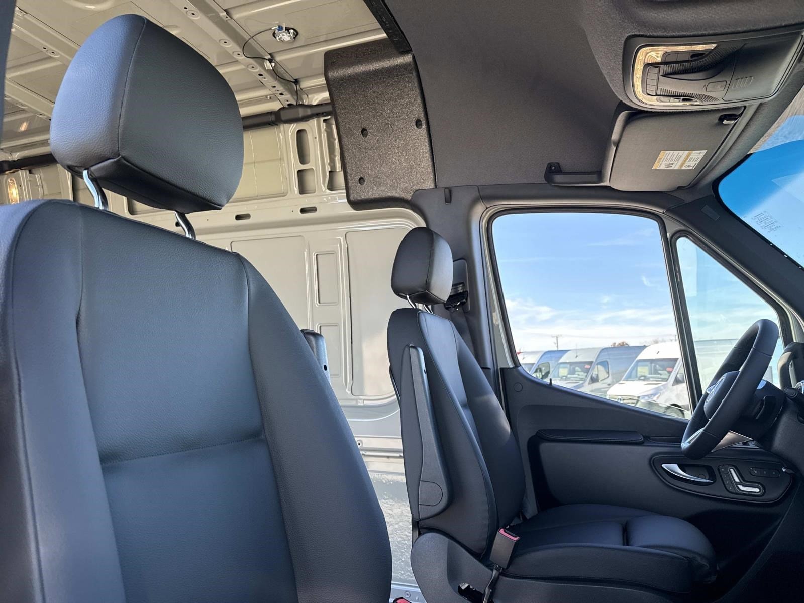 2026 MERCEDES-BENZ SPRINTER - Image 4