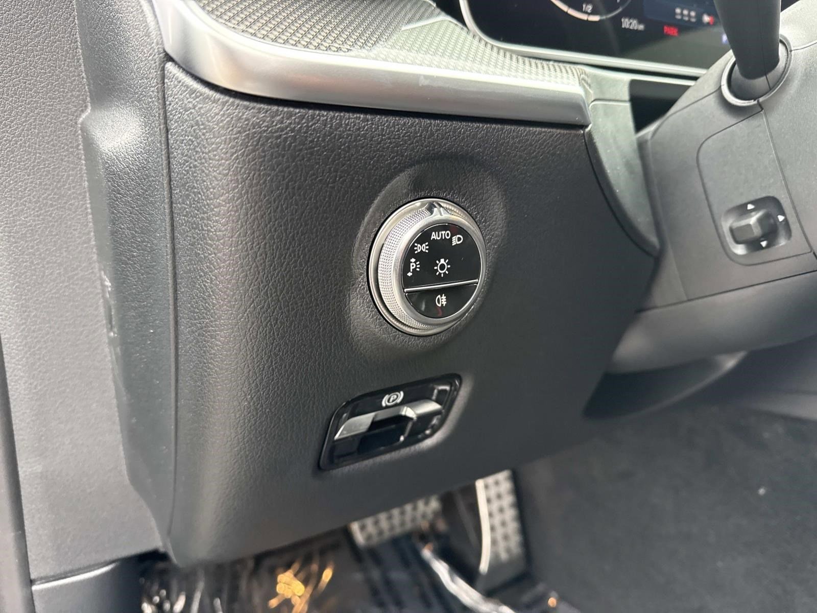 2026 MERCEDES-BENZ C-CLASS - Image 31