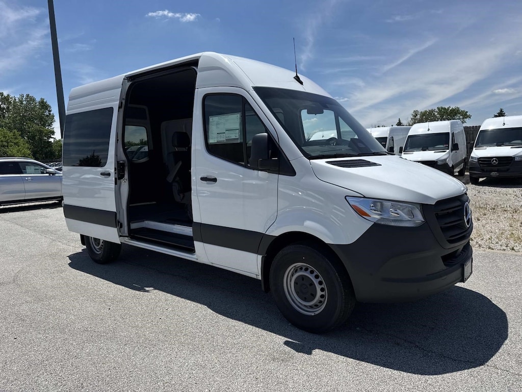 New 2026 Mercedes-Benz Sprinter 2500 Standard Roof 4-Cyl Diesel Van Crew Van