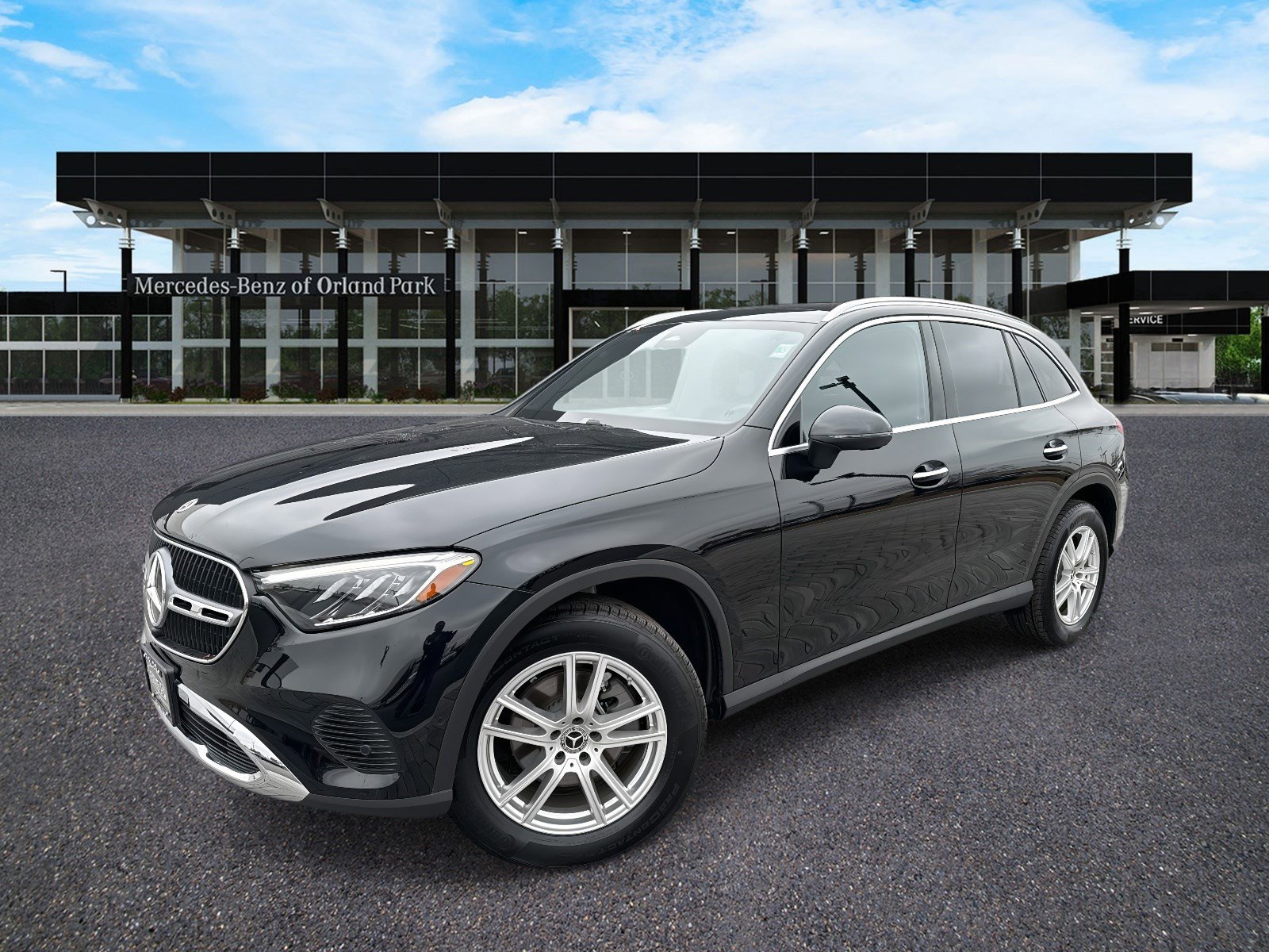 2025 Mercedes-Benz GLC Base's photo