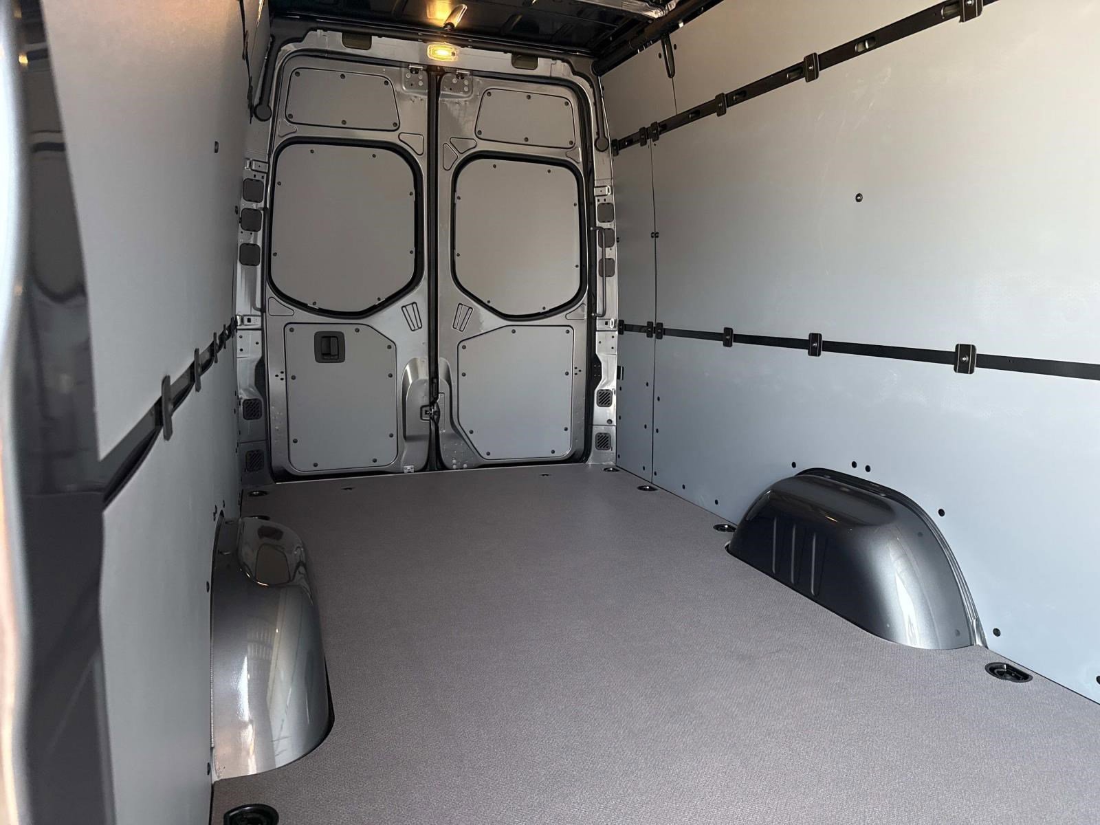 2025 MERCEDES-BENZ SPRINTER - Image 9
