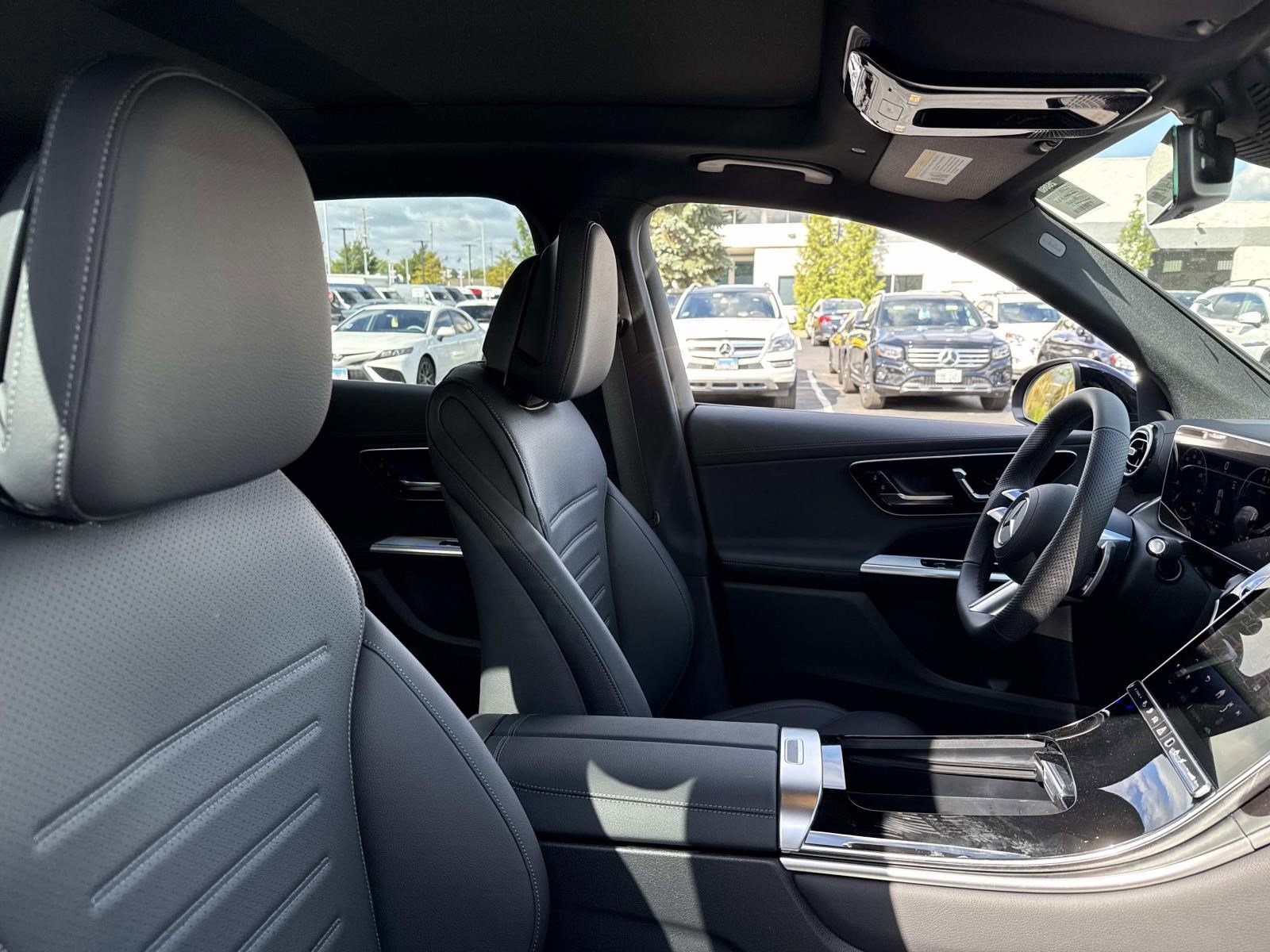 2026 Mercedes Benz GLC 350e 4MATIC photo 4
