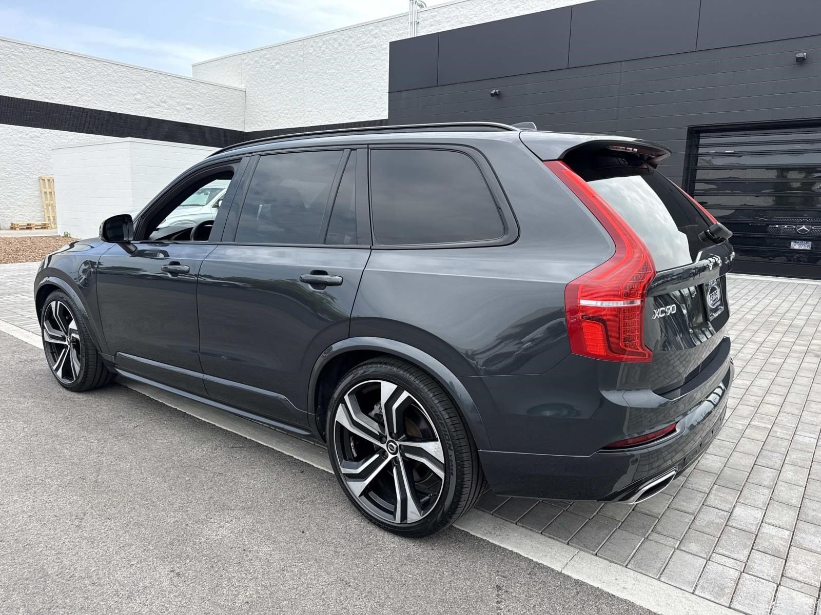 2021 Volvo XC90 R-Design - Photo 10