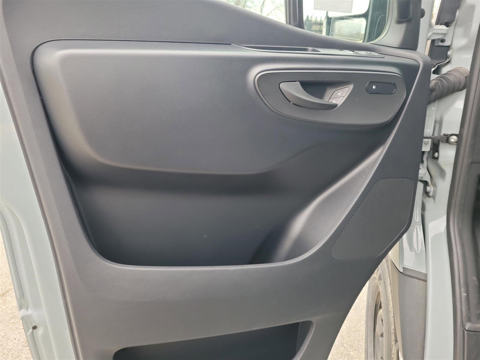 2025 MERCEDES-BENZ SPRINTER - Image 13