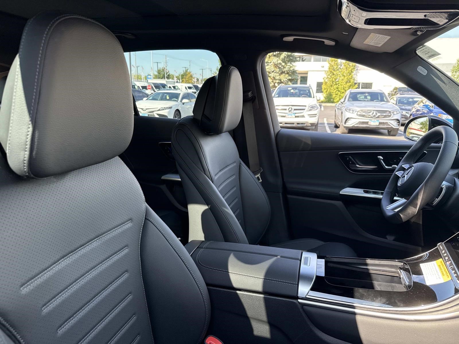 2026 Mercedes Benz GLC 350e 4MATIC photo 4