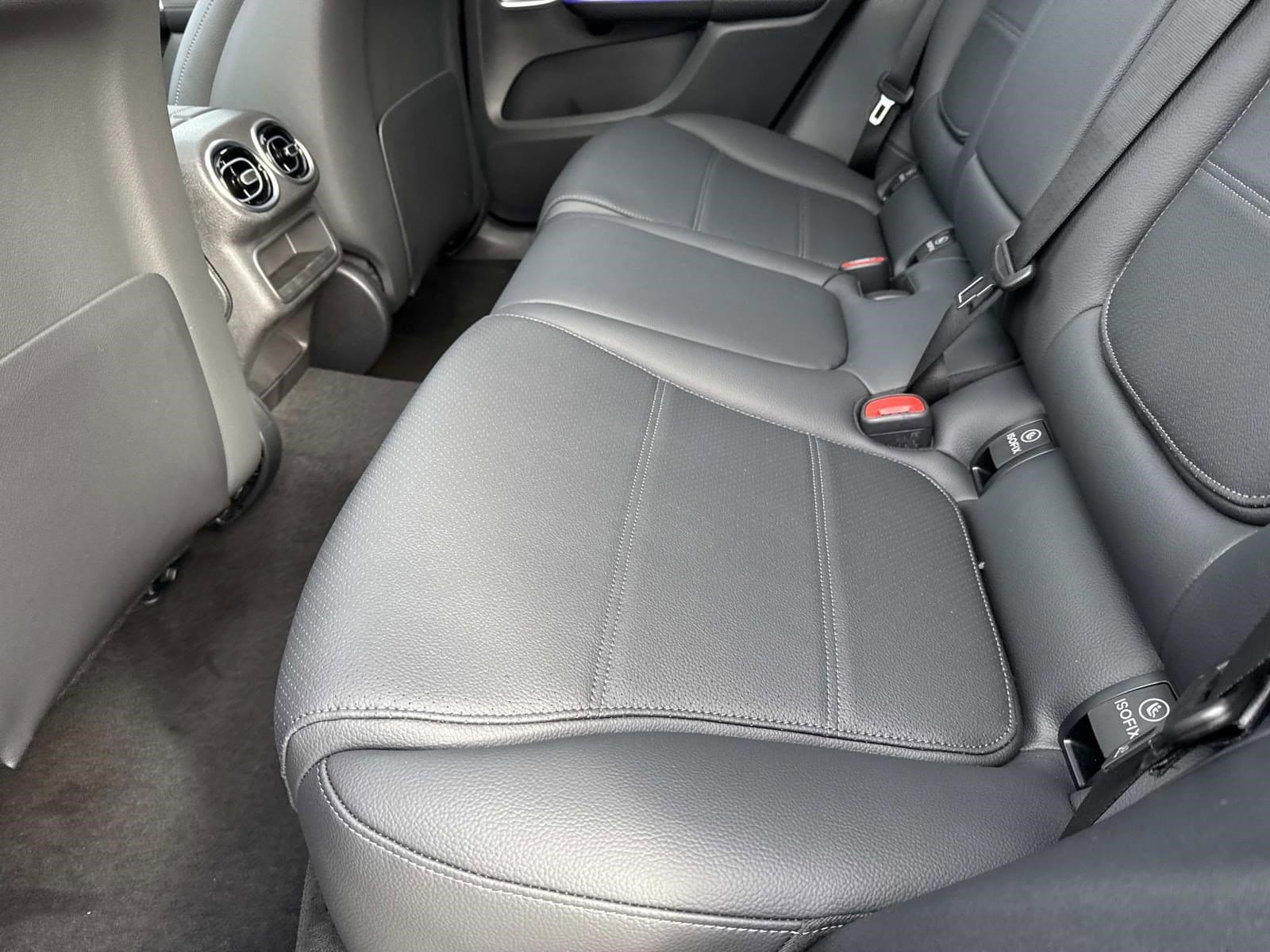 2026 MERCEDES-BENZ GLC-CLASS - Image 17