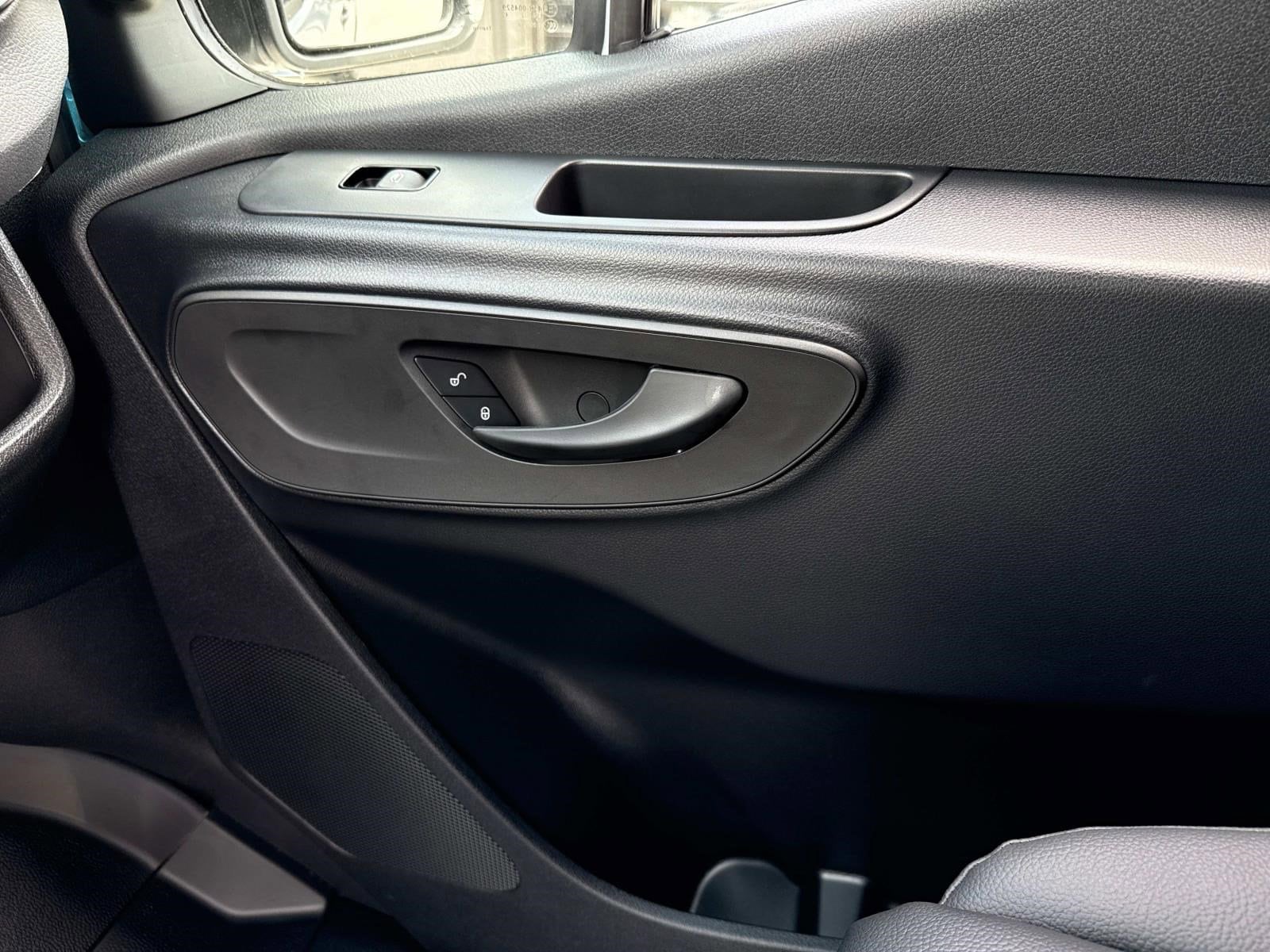 2025 MERCEDES-BENZ SPRINTER - Image 25