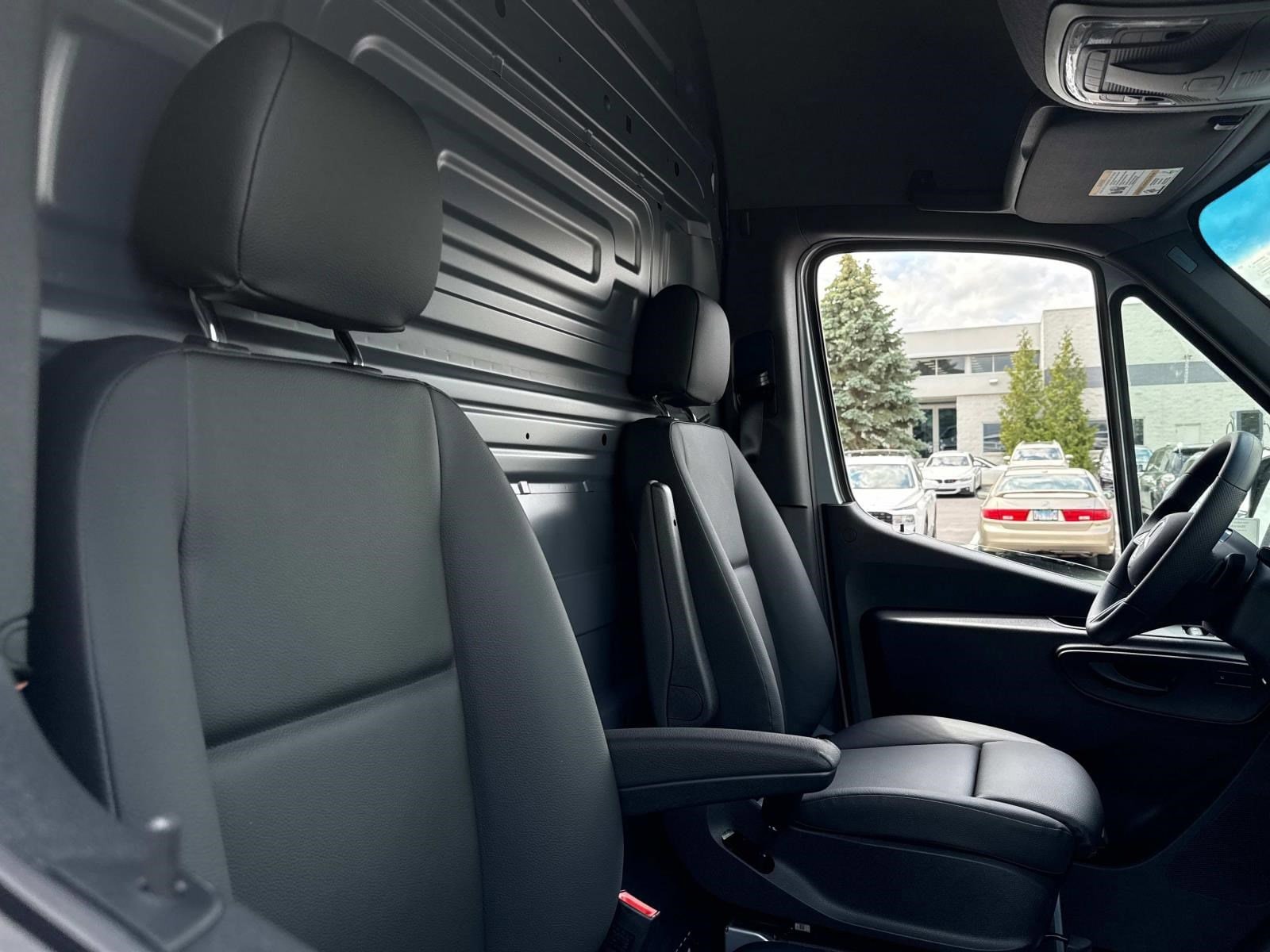 2025 MERCEDES-BENZ SPRINTER - Image 8