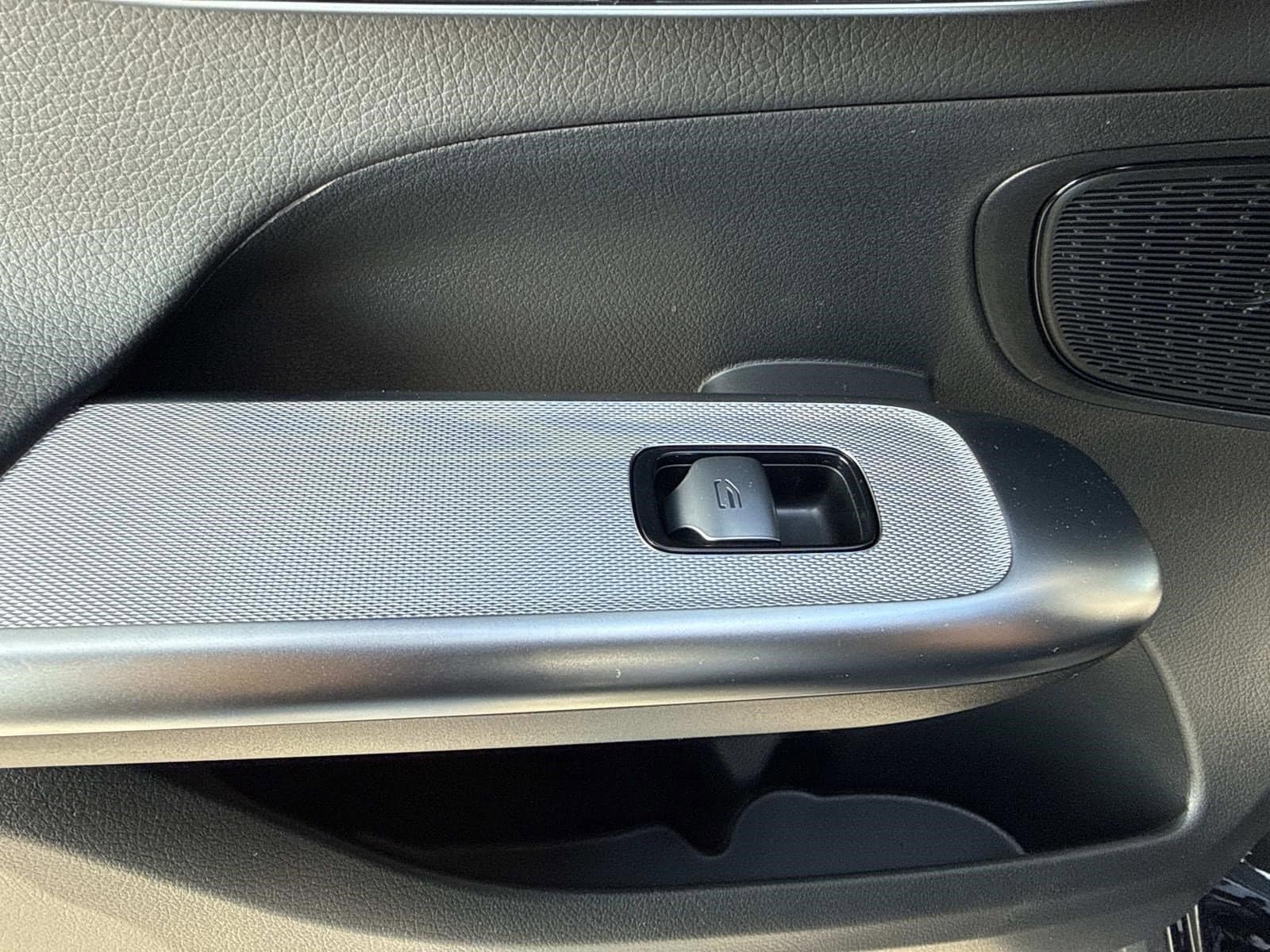 2026 MERCEDES-BENZ GLC-CLASS - Image 17