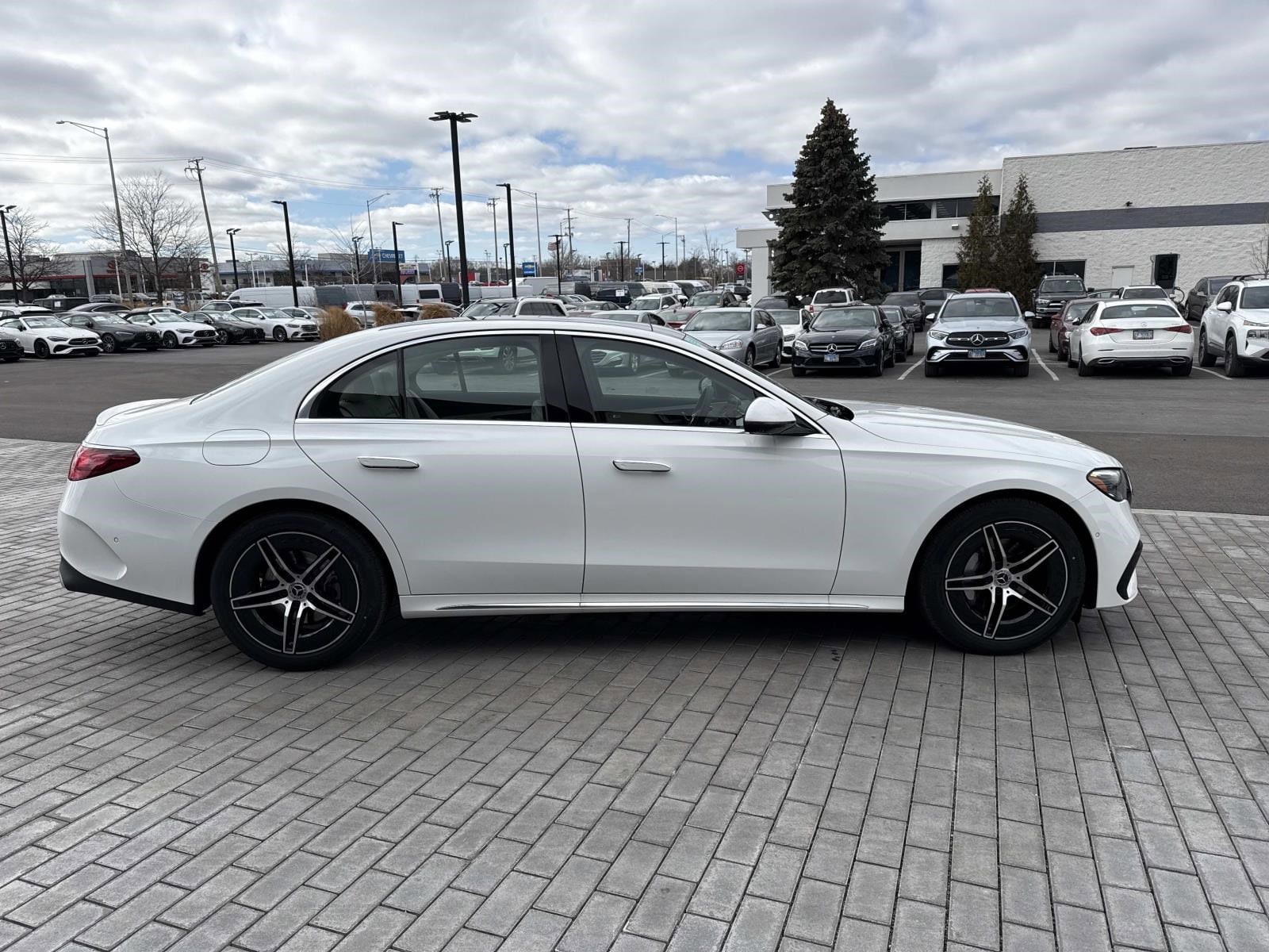 2026 MERCEDES-BENZ E-CLASS - Image 6