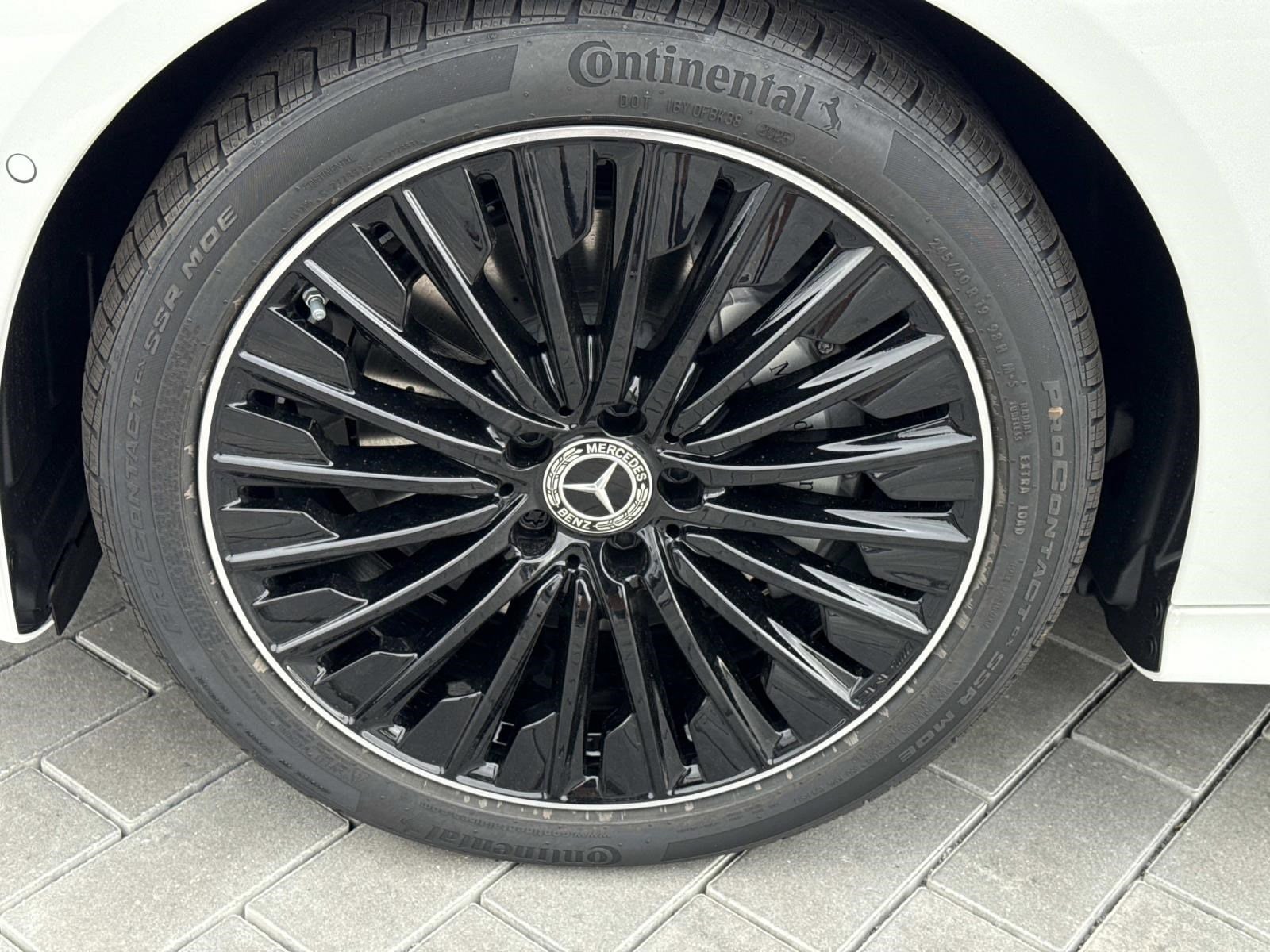 2026 MERCEDES-BENZ CLE - Image 10