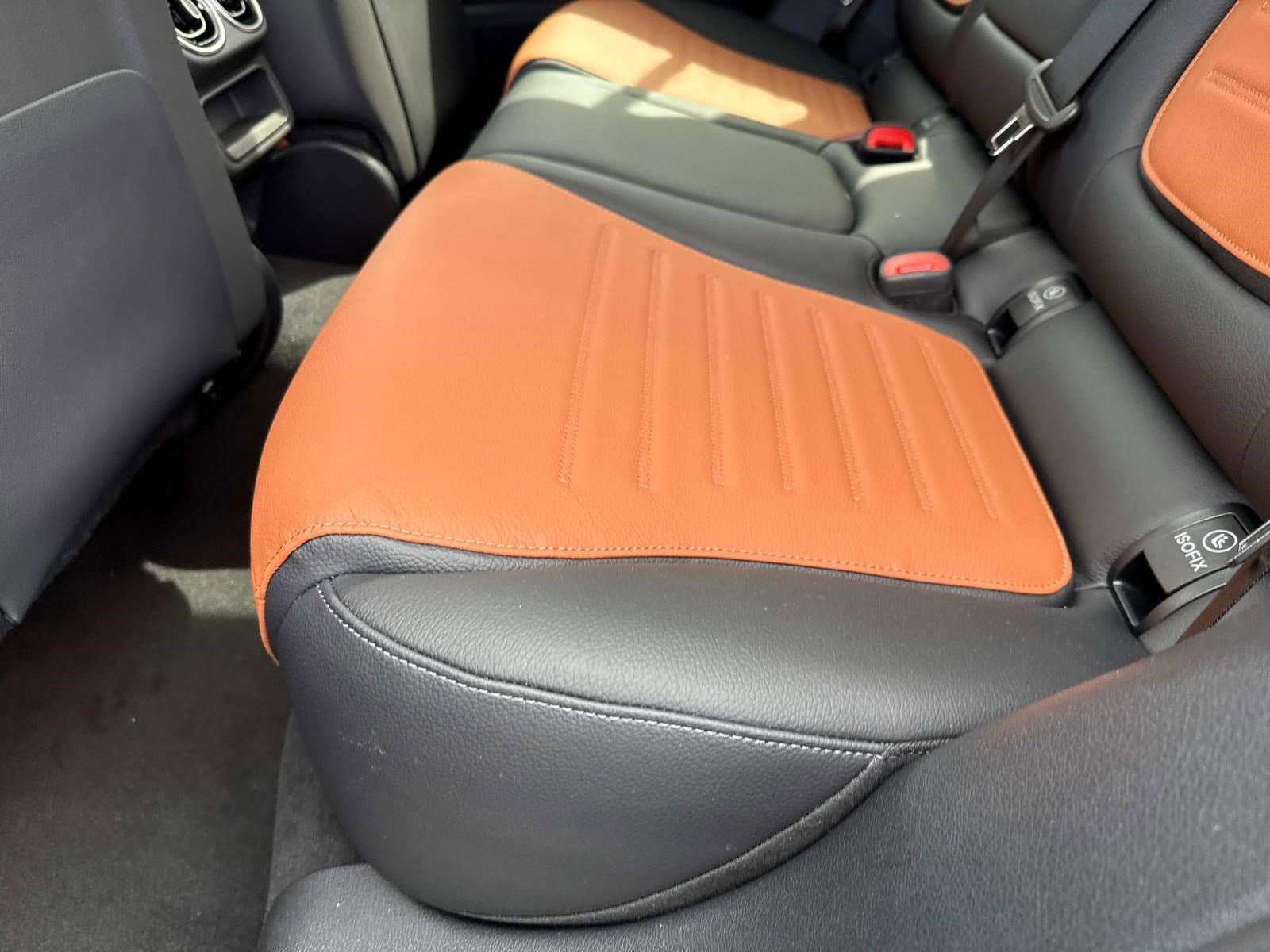 2025 MERCEDES-BENZ GLC-CLASS - Image 19